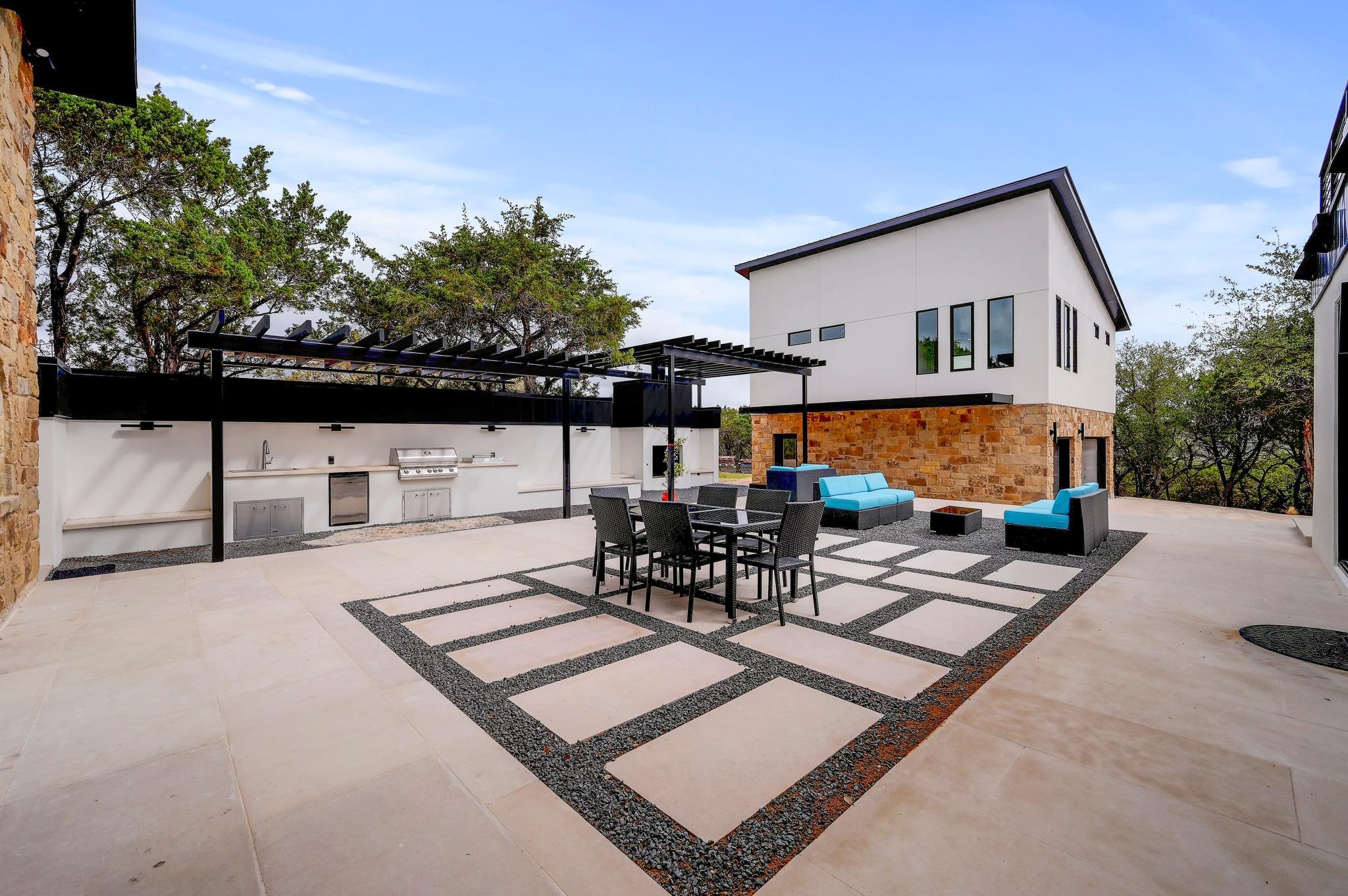 700 Rancho Grande DR