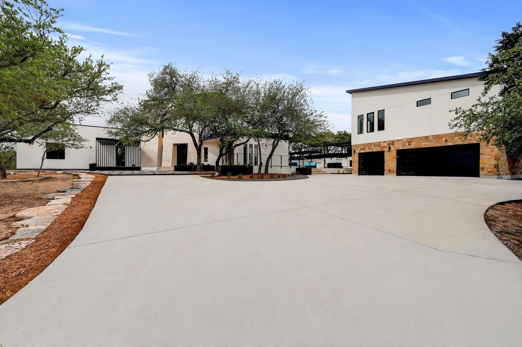 700 Rancho Grande DR