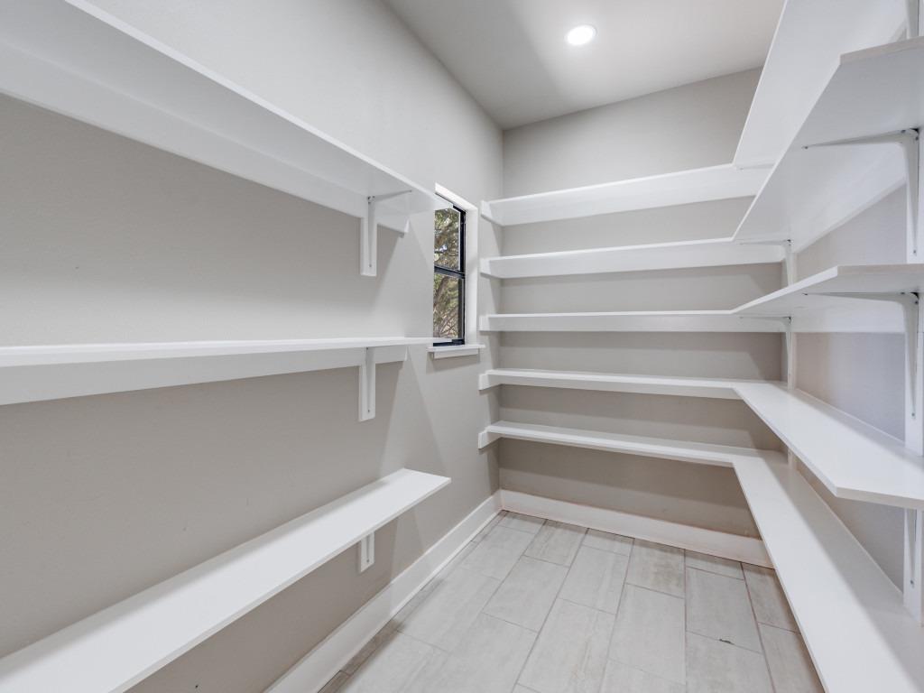 4 Senisa ST