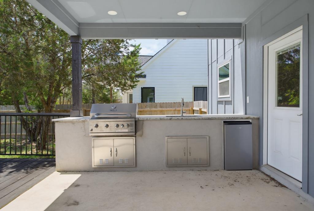 10 Honeysuckle LN