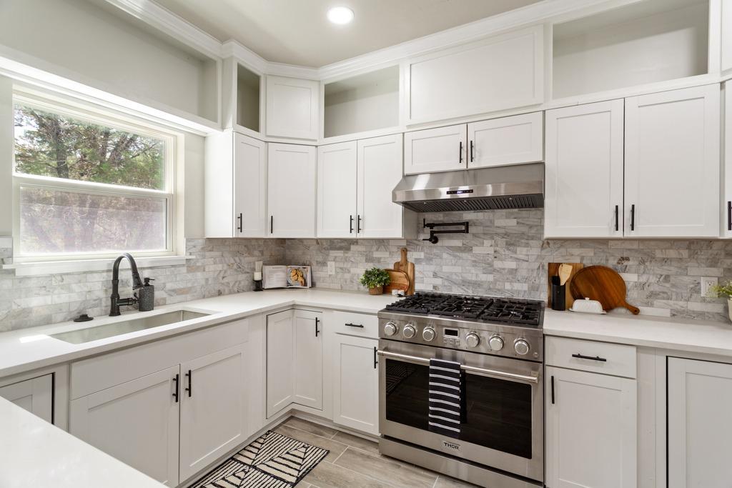 10 Honeysuckle LN