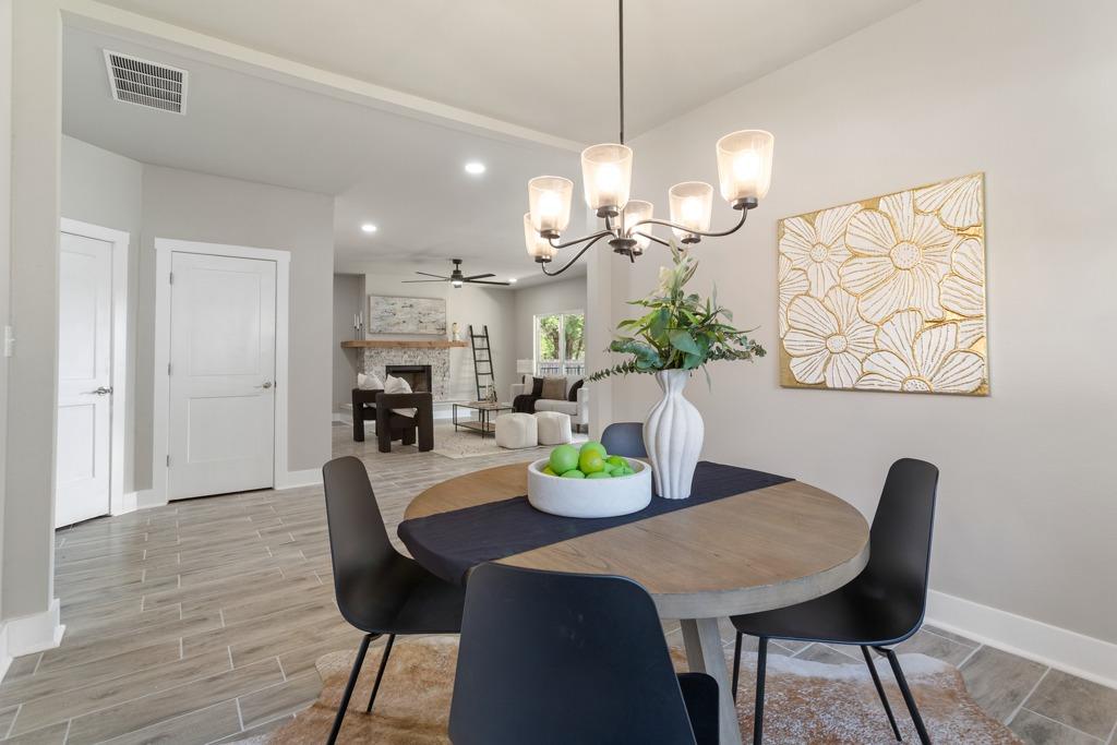 10 Honeysuckle LN