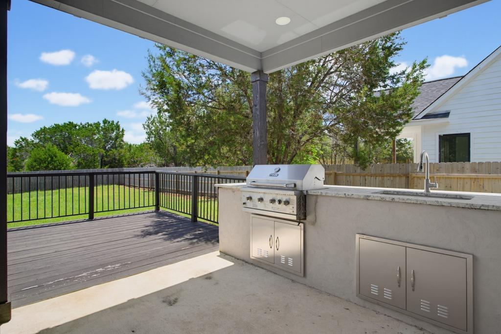 10 Honeysuckle LN