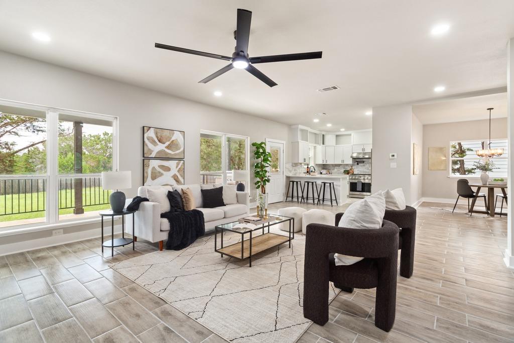 10 Honeysuckle LN