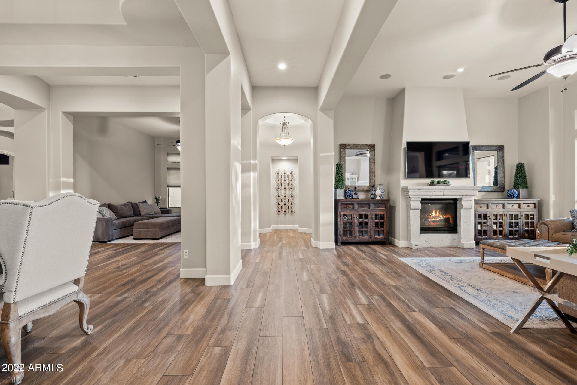 3534 N BOULDER CANYON Street