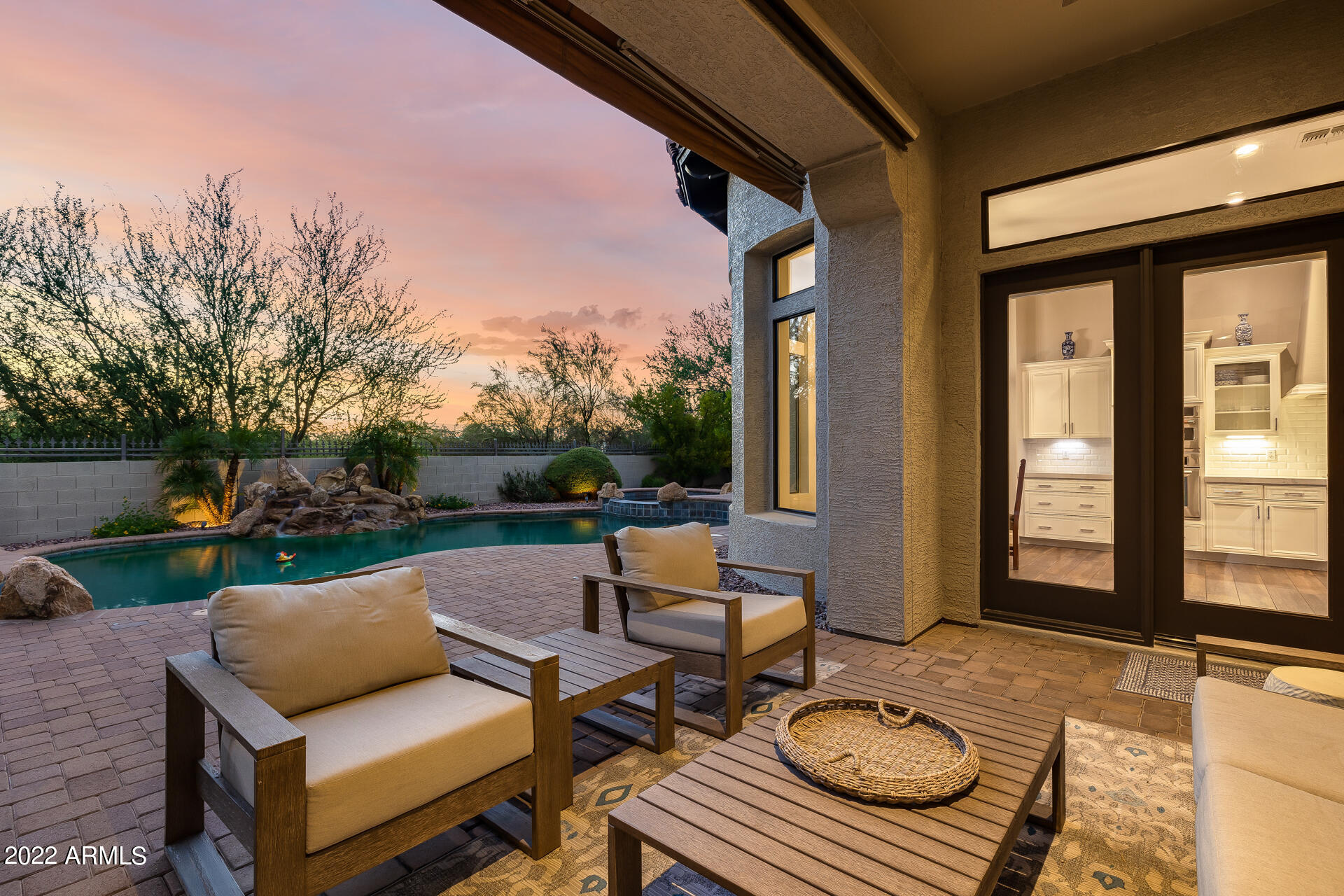 3534 N BOULDER CANYON Street