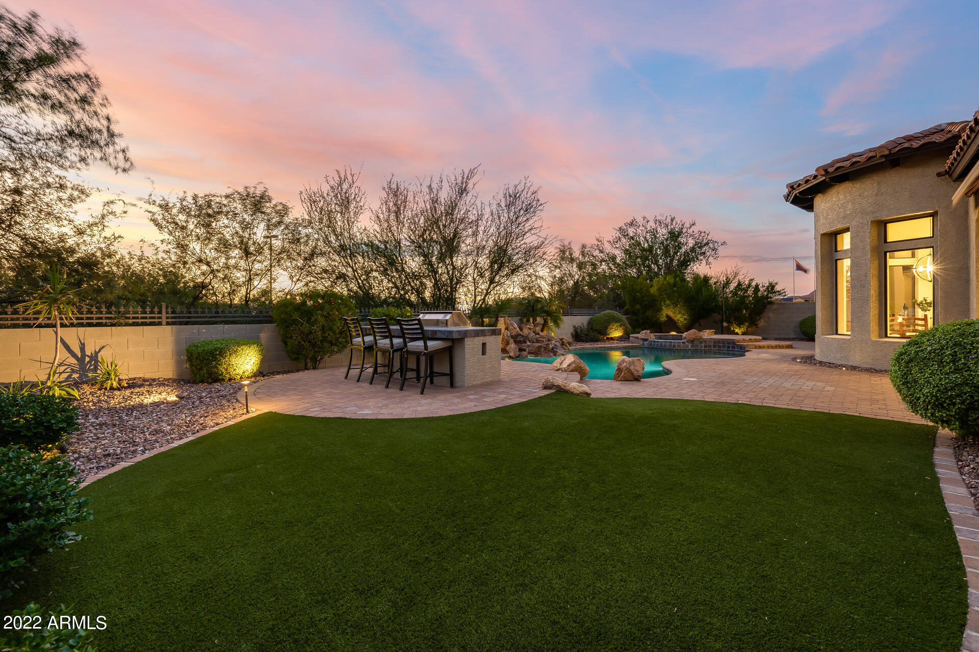 3534 N BOULDER CANYON Street