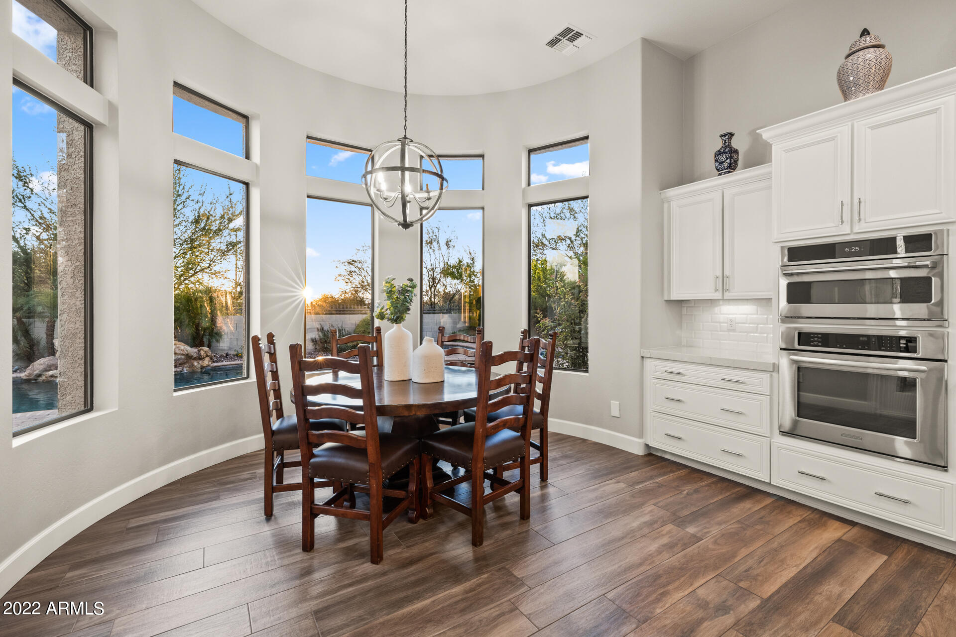 3534 N BOULDER CANYON Street