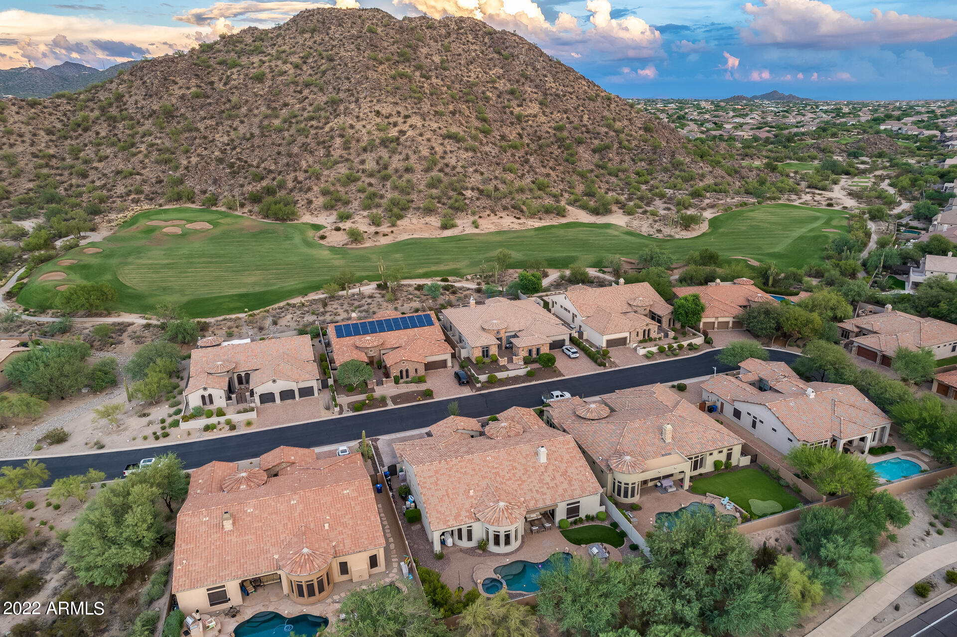 3534 N BOULDER CANYON Street