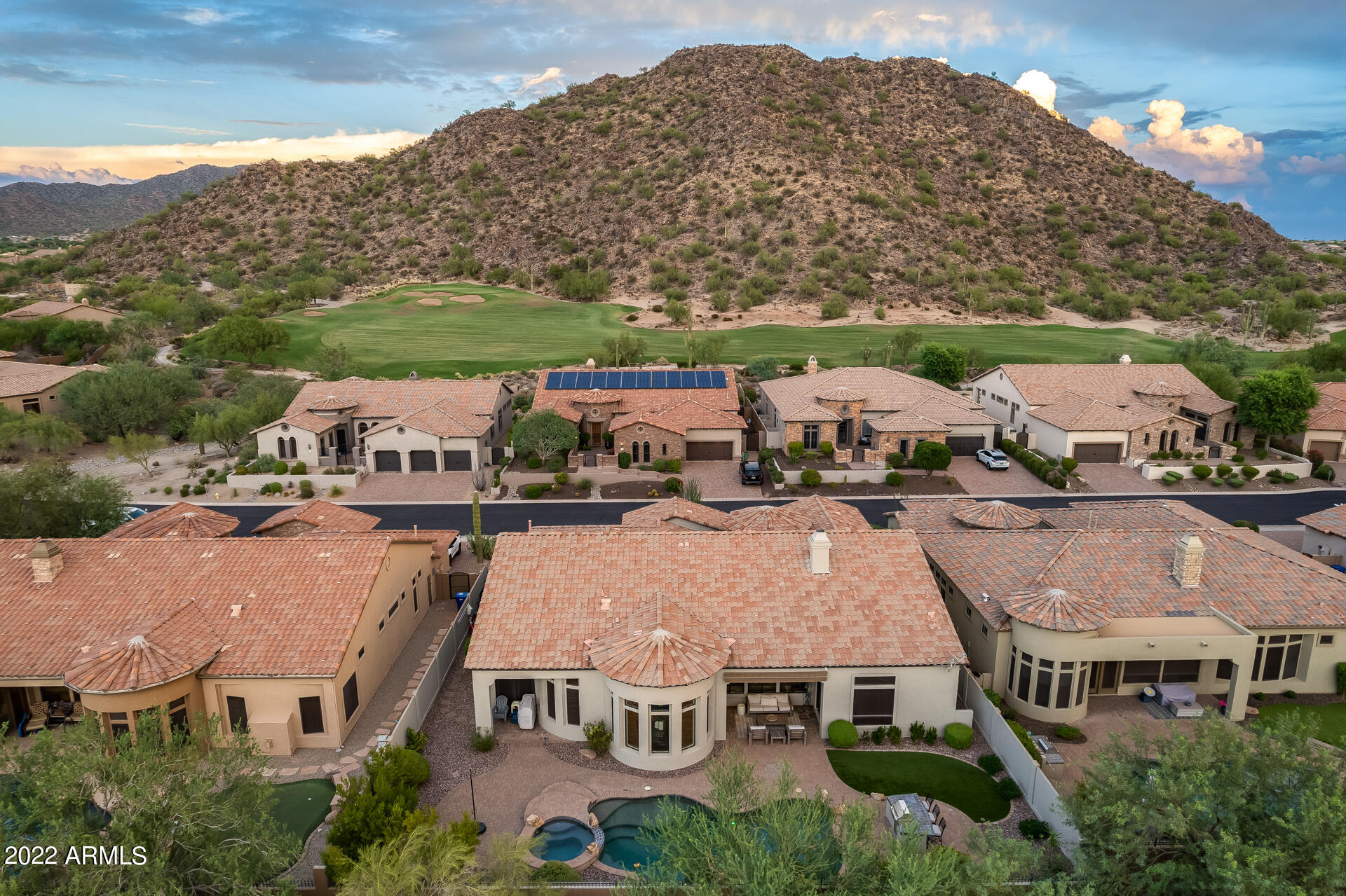 3534 N BOULDER CANYON Street