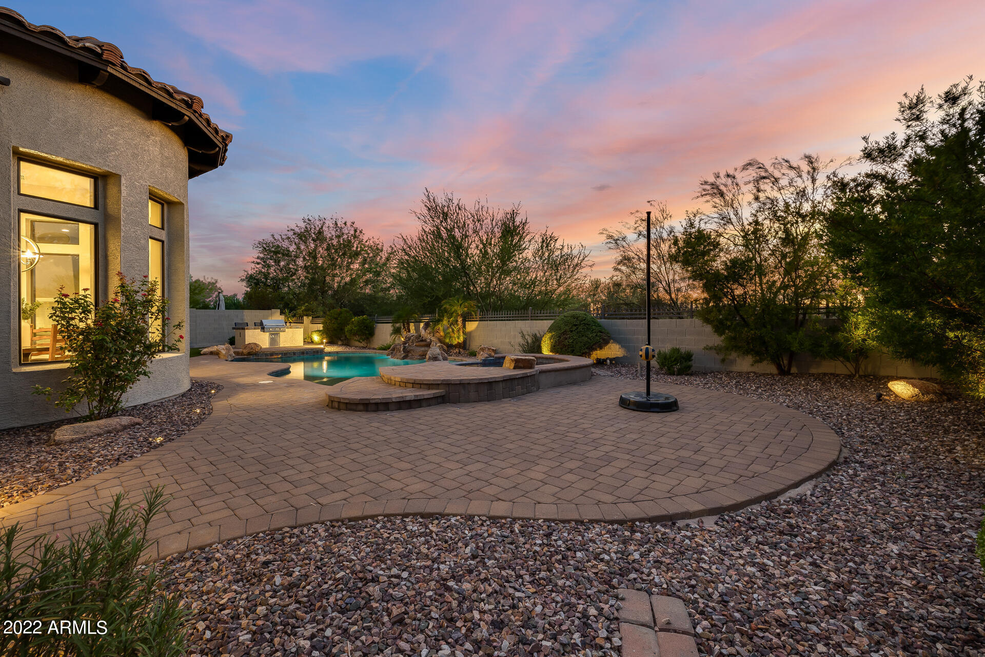 3534 N BOULDER CANYON Street