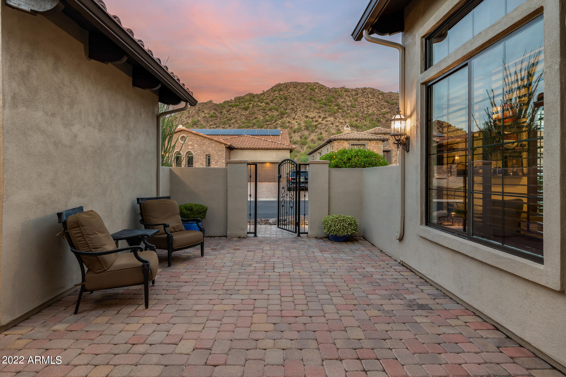 3534 N BOULDER CANYON Street