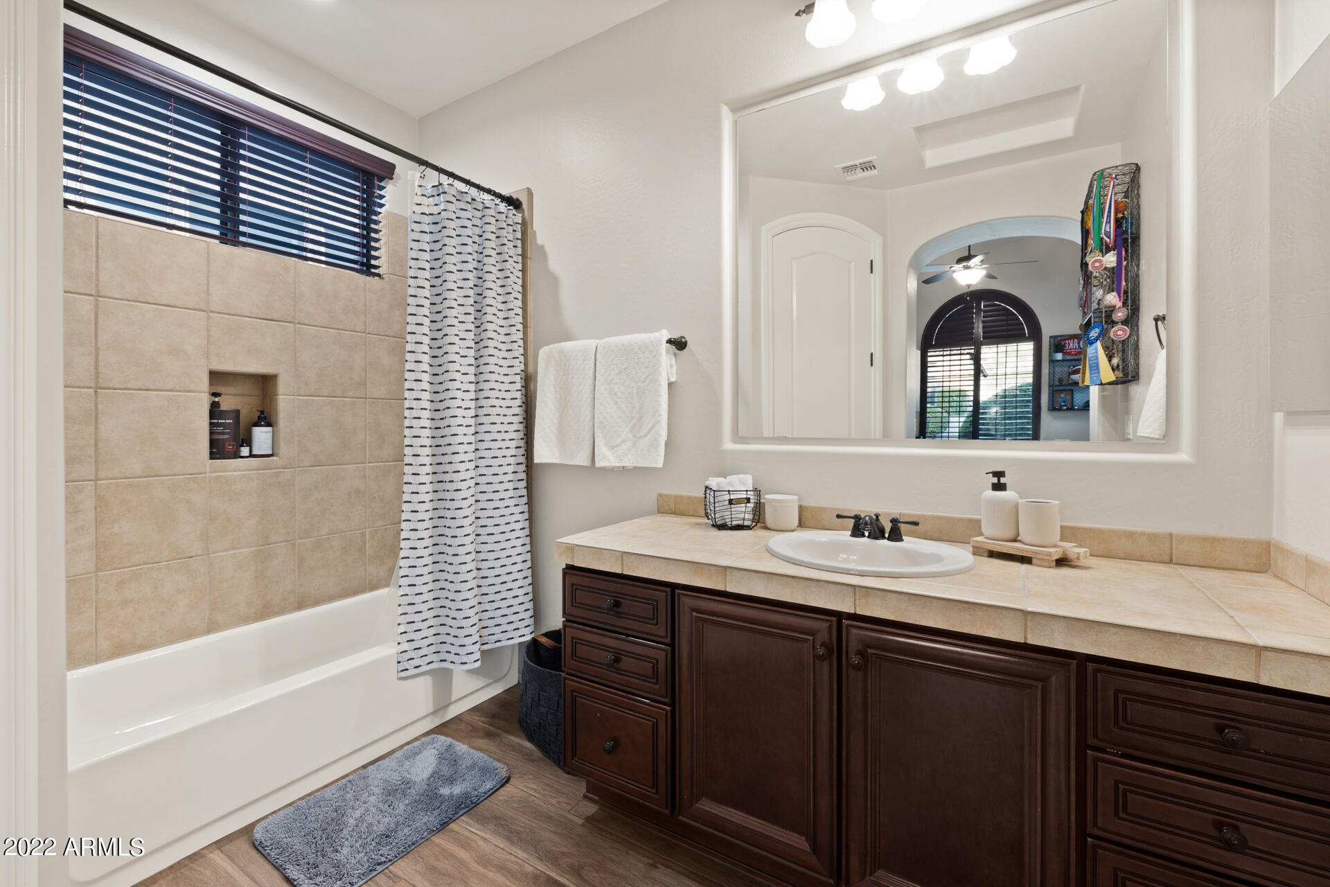 3534 N BOULDER CANYON Street