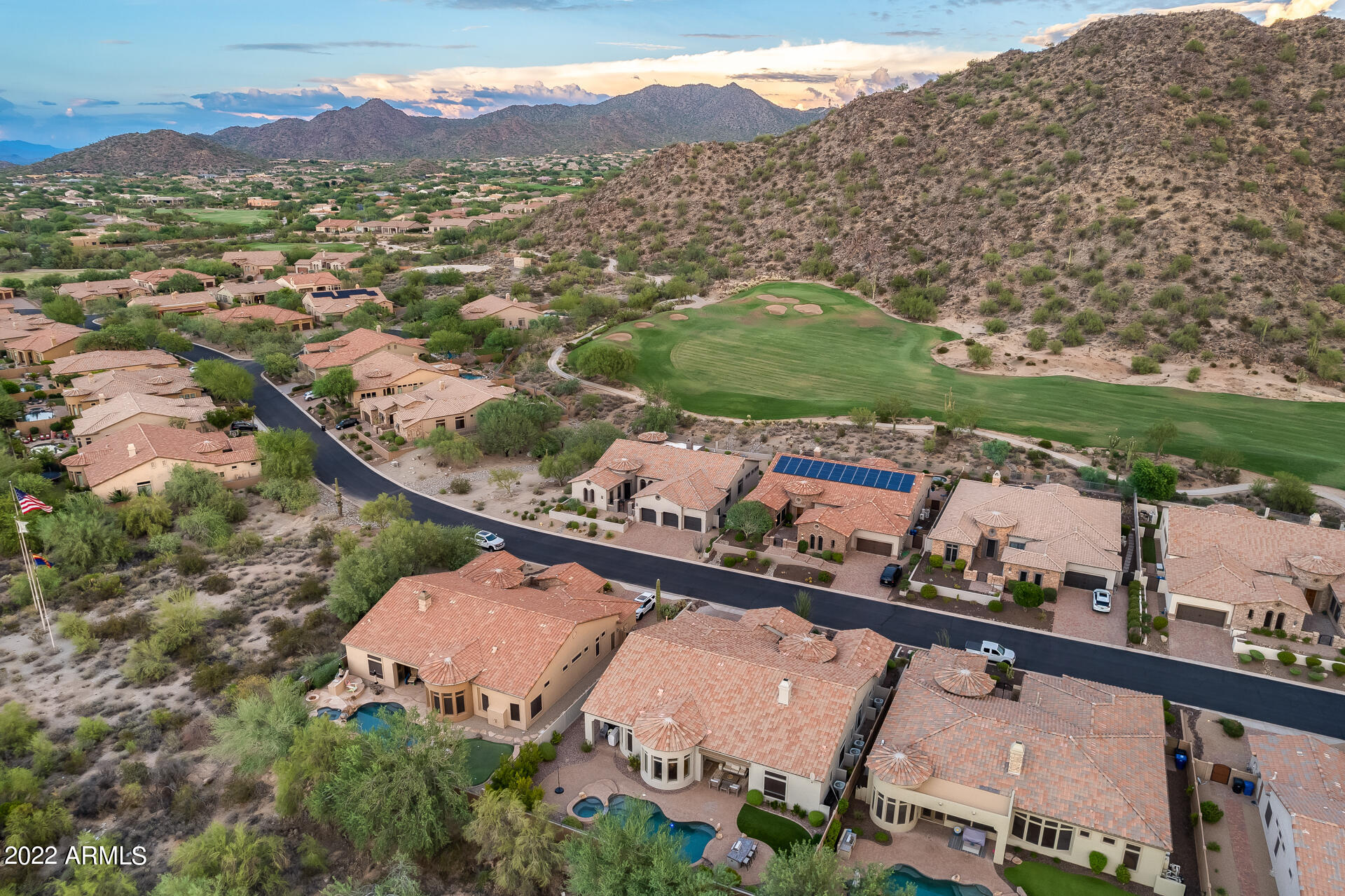 3534 N BOULDER CANYON Street