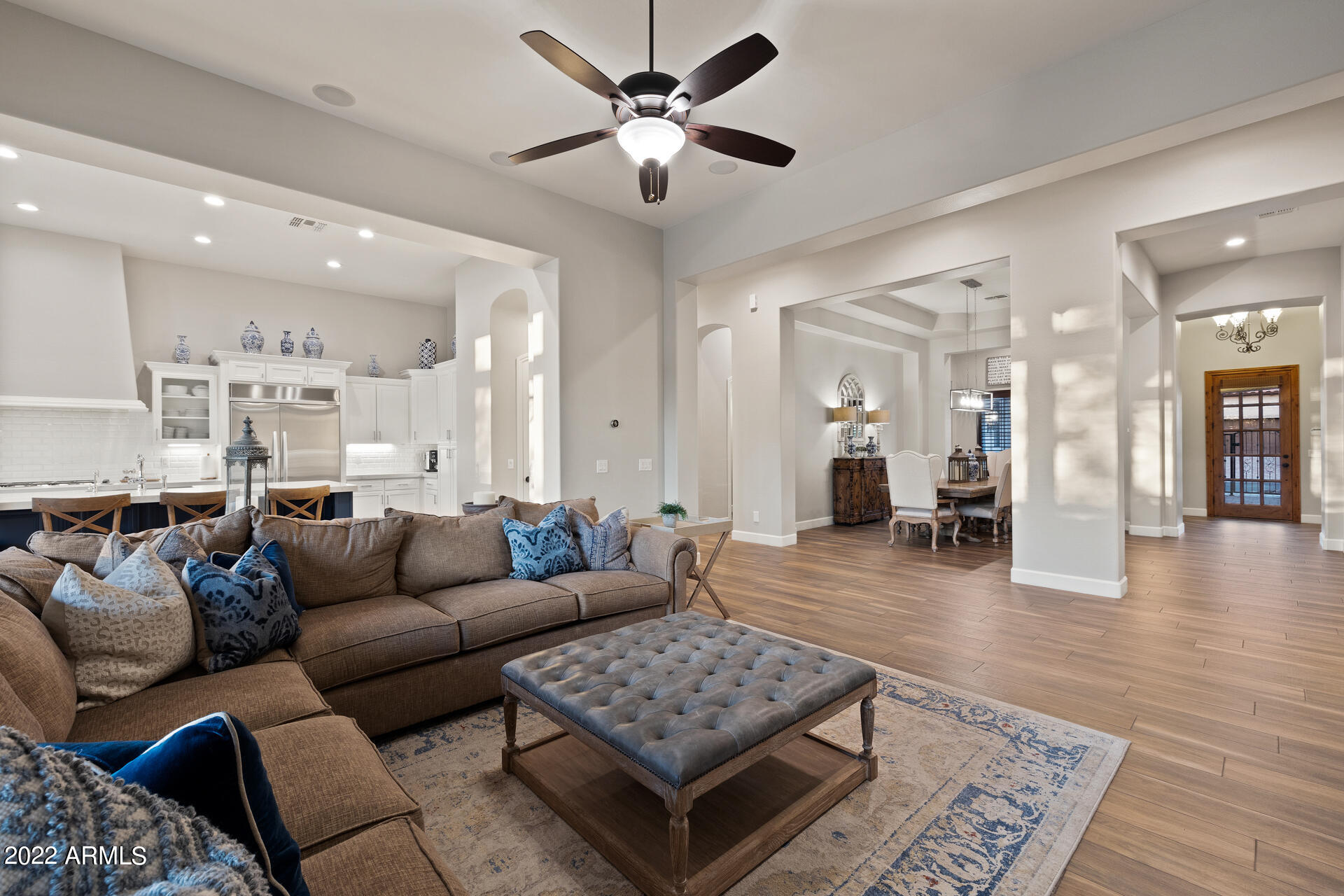 3534 N BOULDER CANYON Street