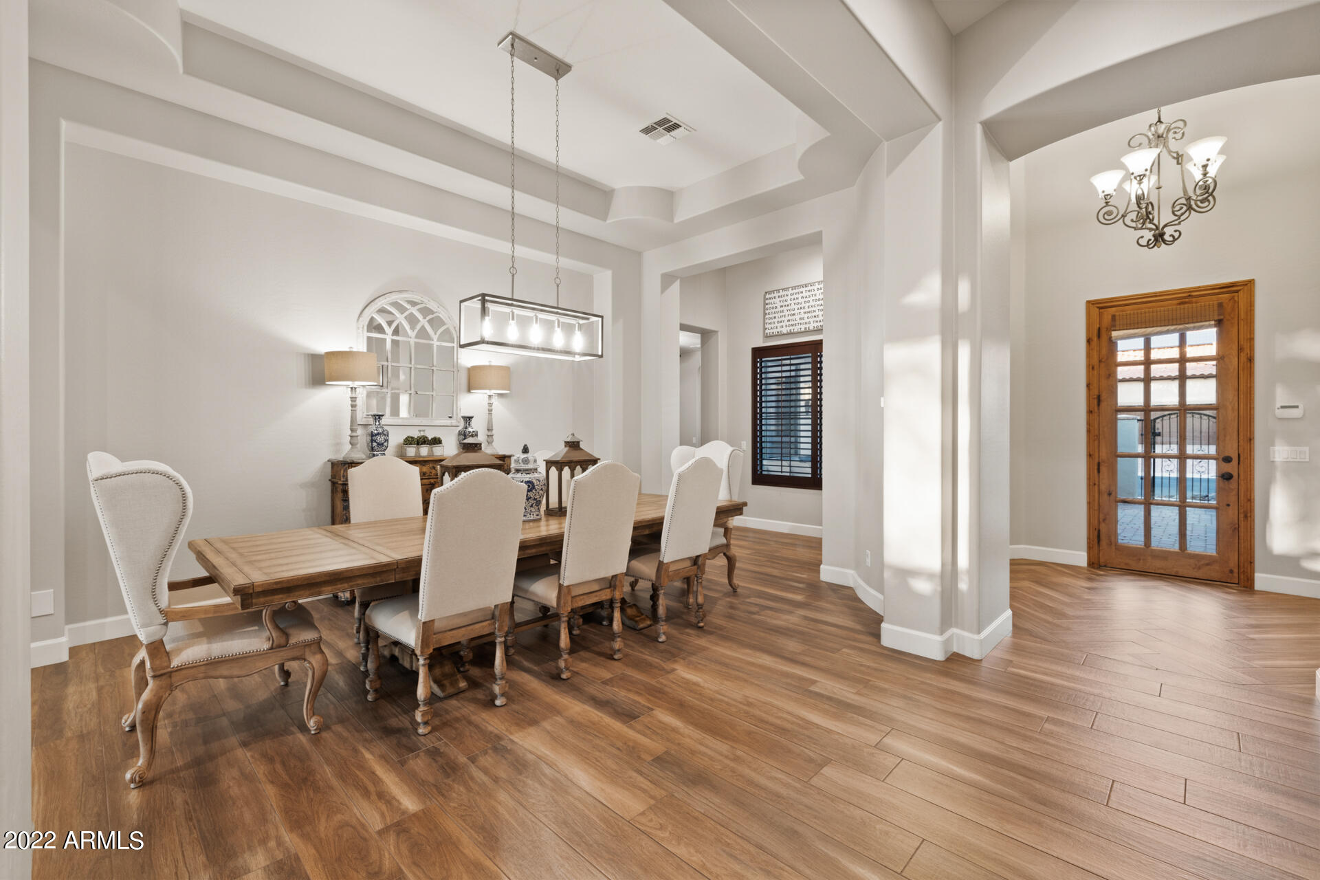 3534 N BOULDER CANYON Street