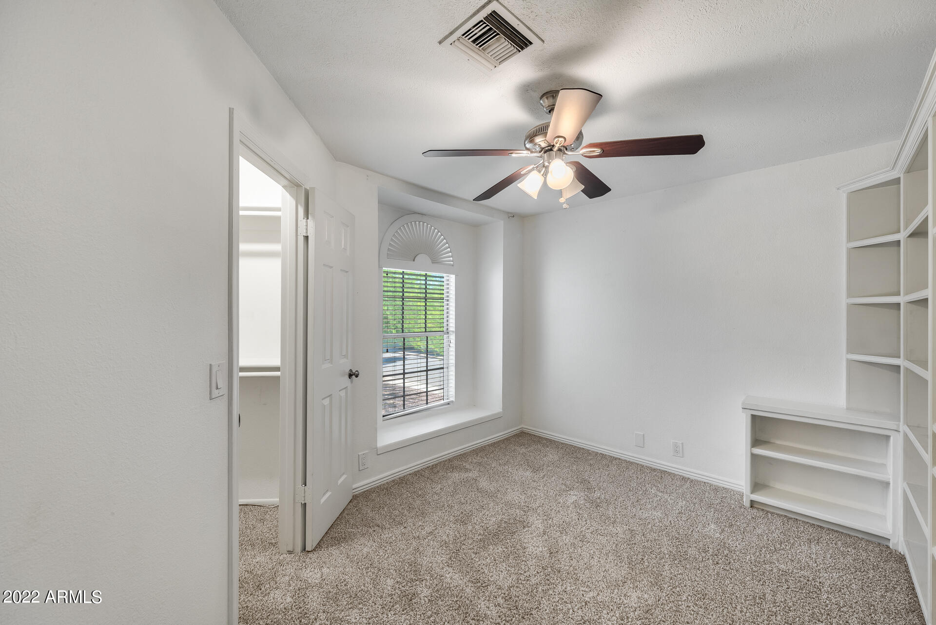 4818 E HILLERY Drive