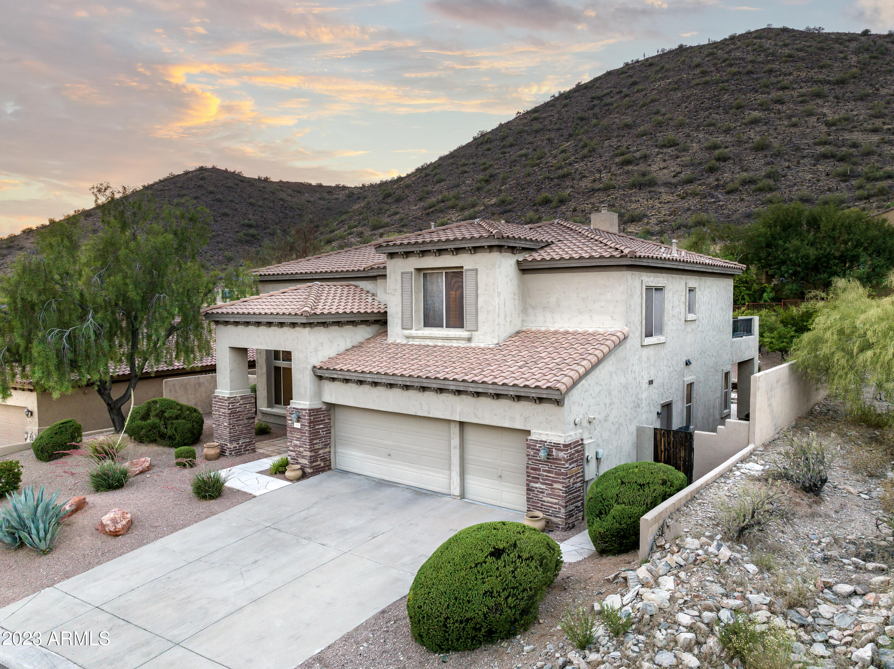 11440 E SWEETWATER Avenue