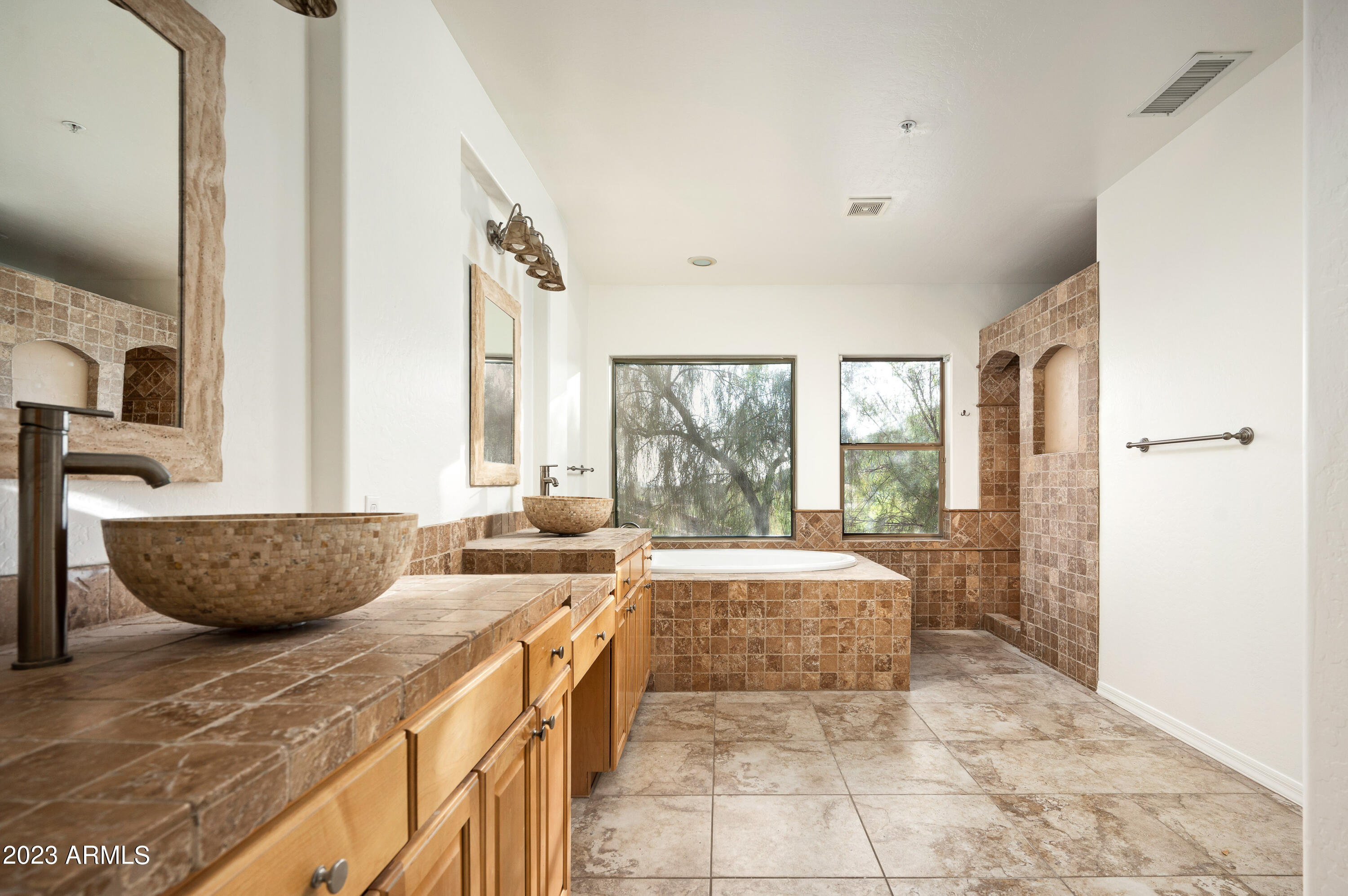 11440 E SWEETWATER Avenue