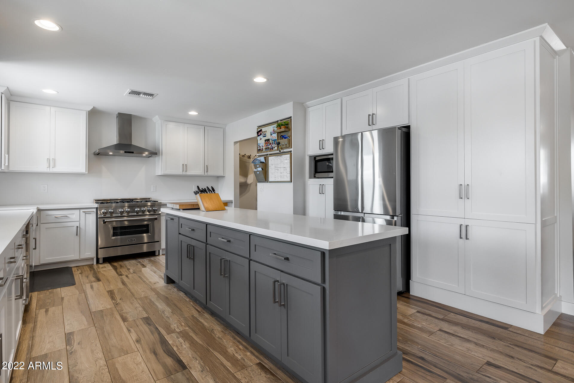 8508 E HEATHERBRAE Avenue