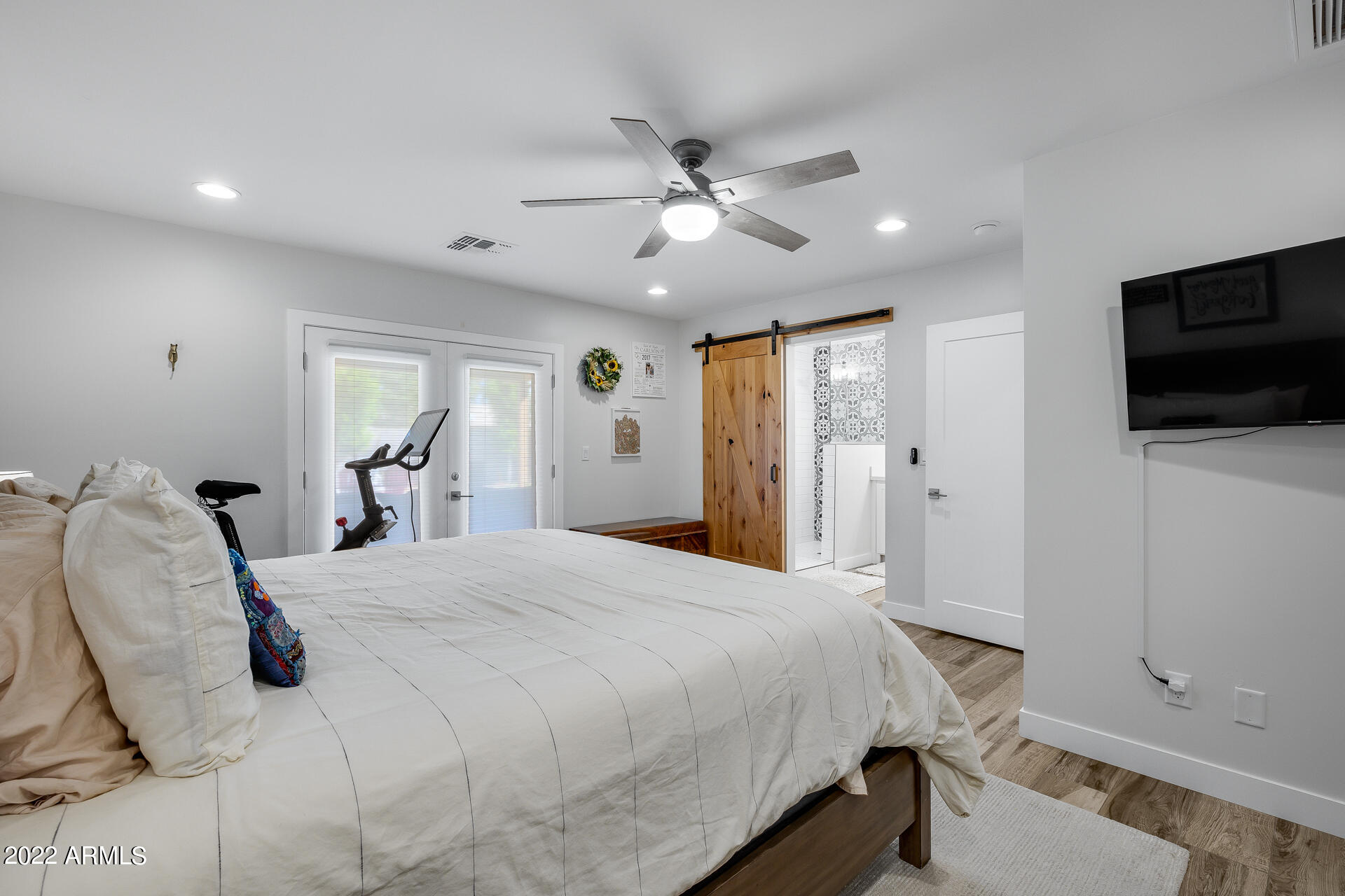 8508 E HEATHERBRAE Avenue