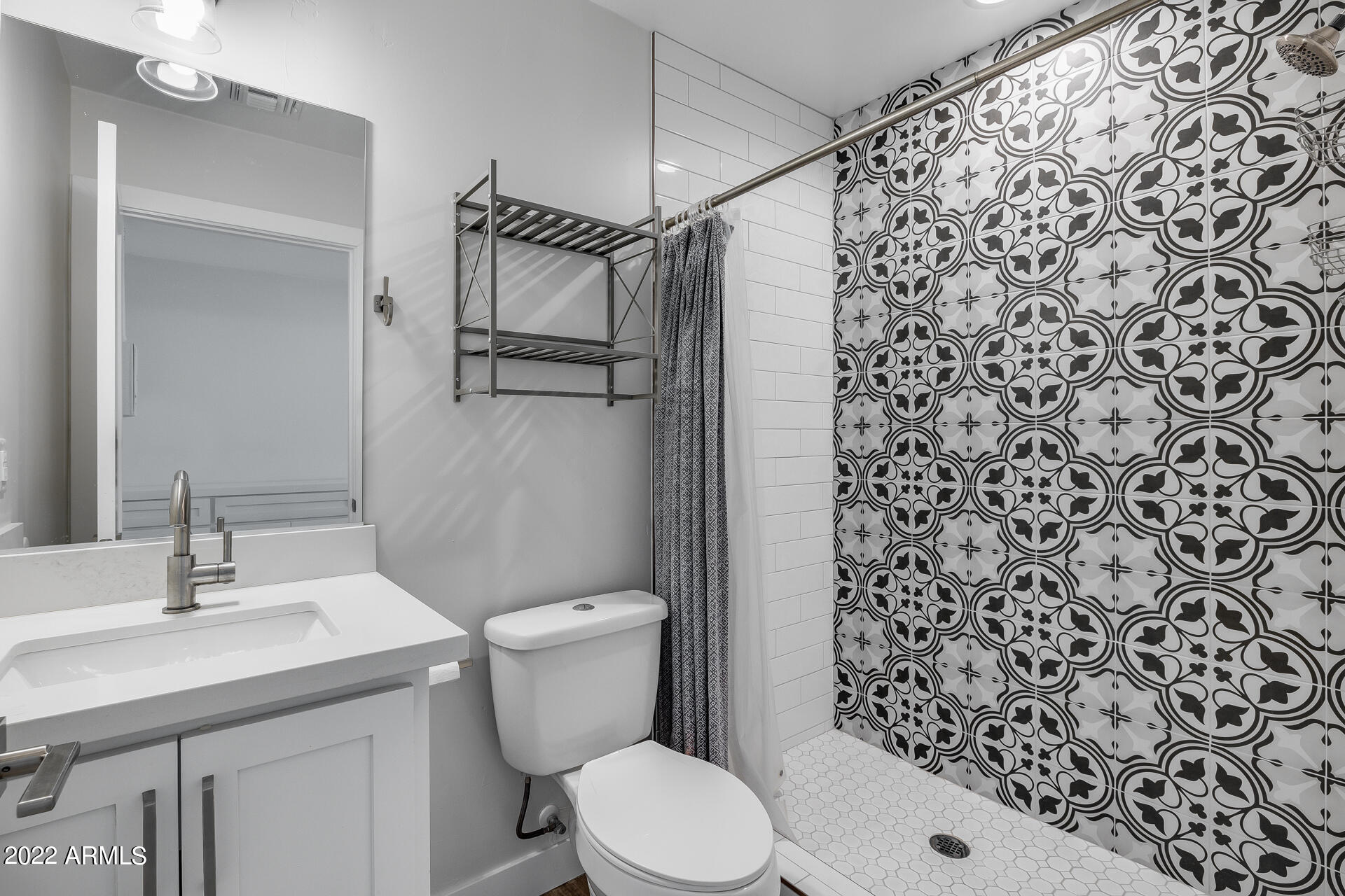 8508 E HEATHERBRAE Avenue