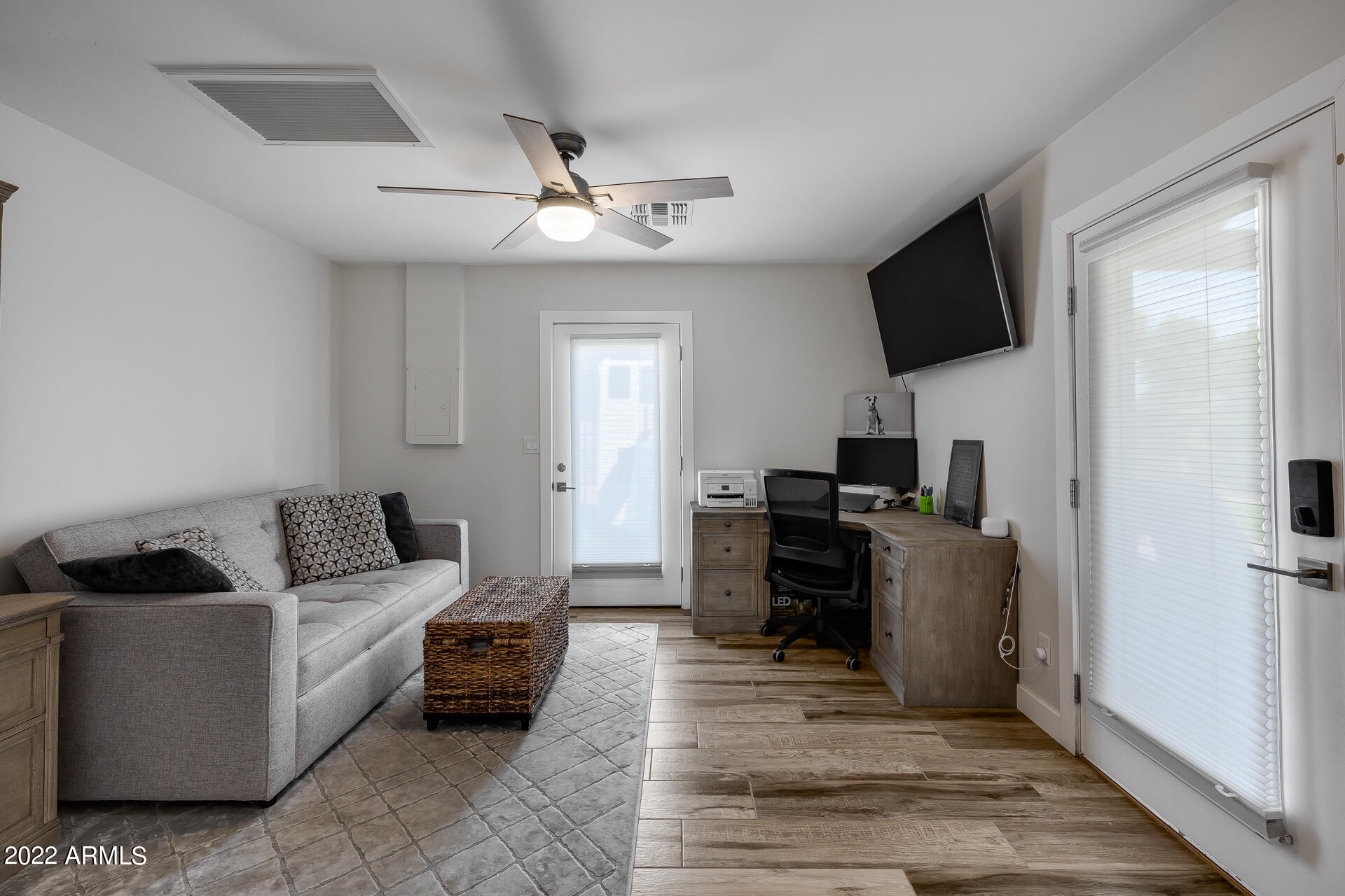 8508 E HEATHERBRAE Avenue