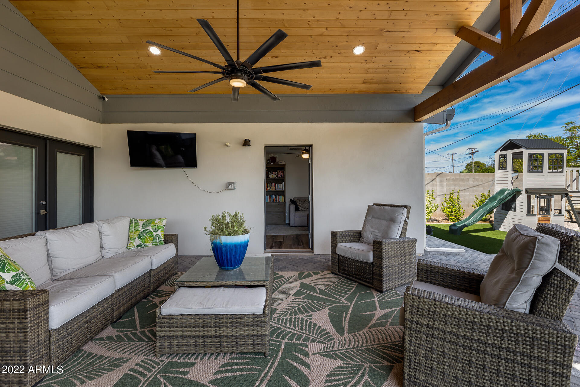 8508 E HEATHERBRAE Avenue