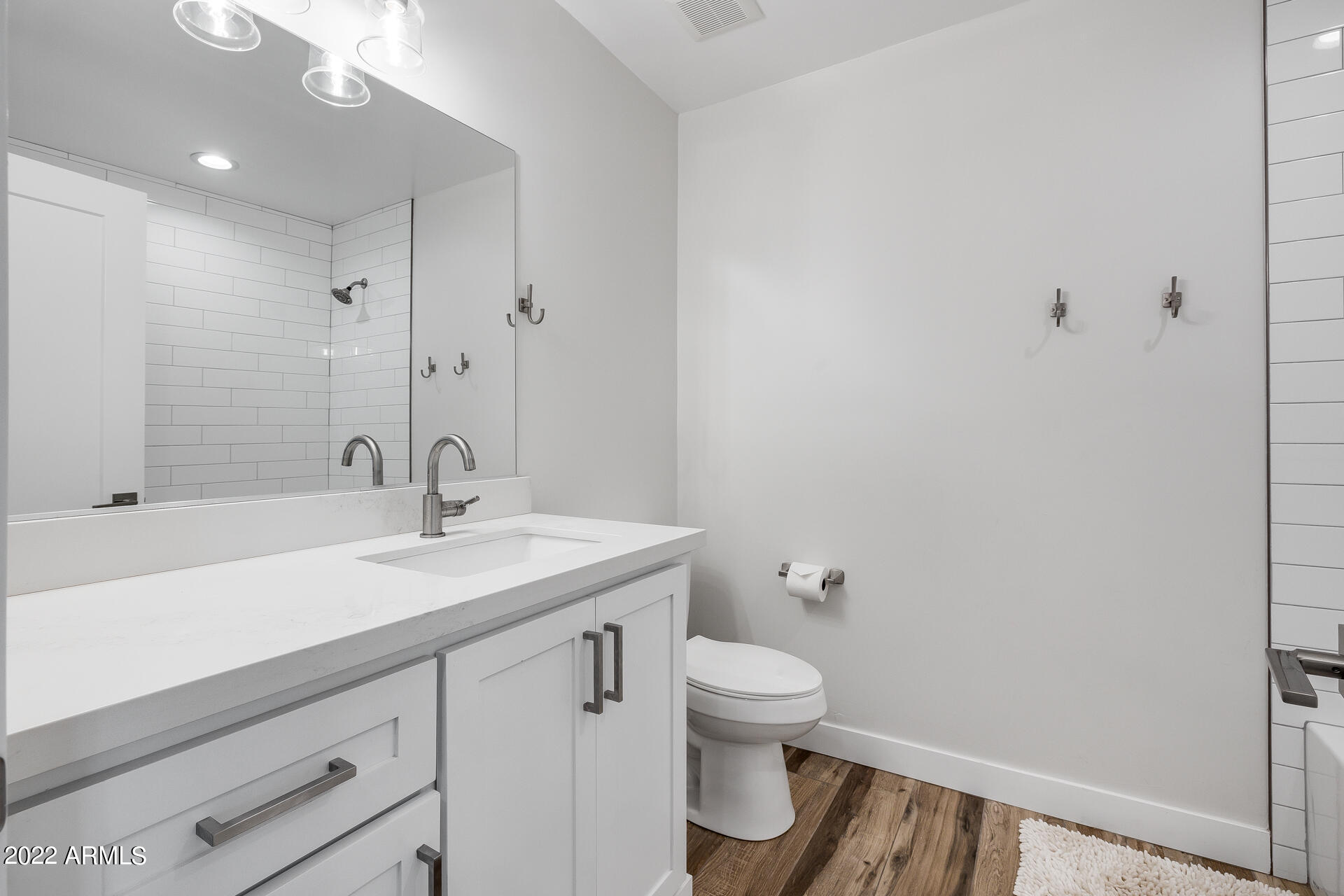 8508 E HEATHERBRAE Avenue