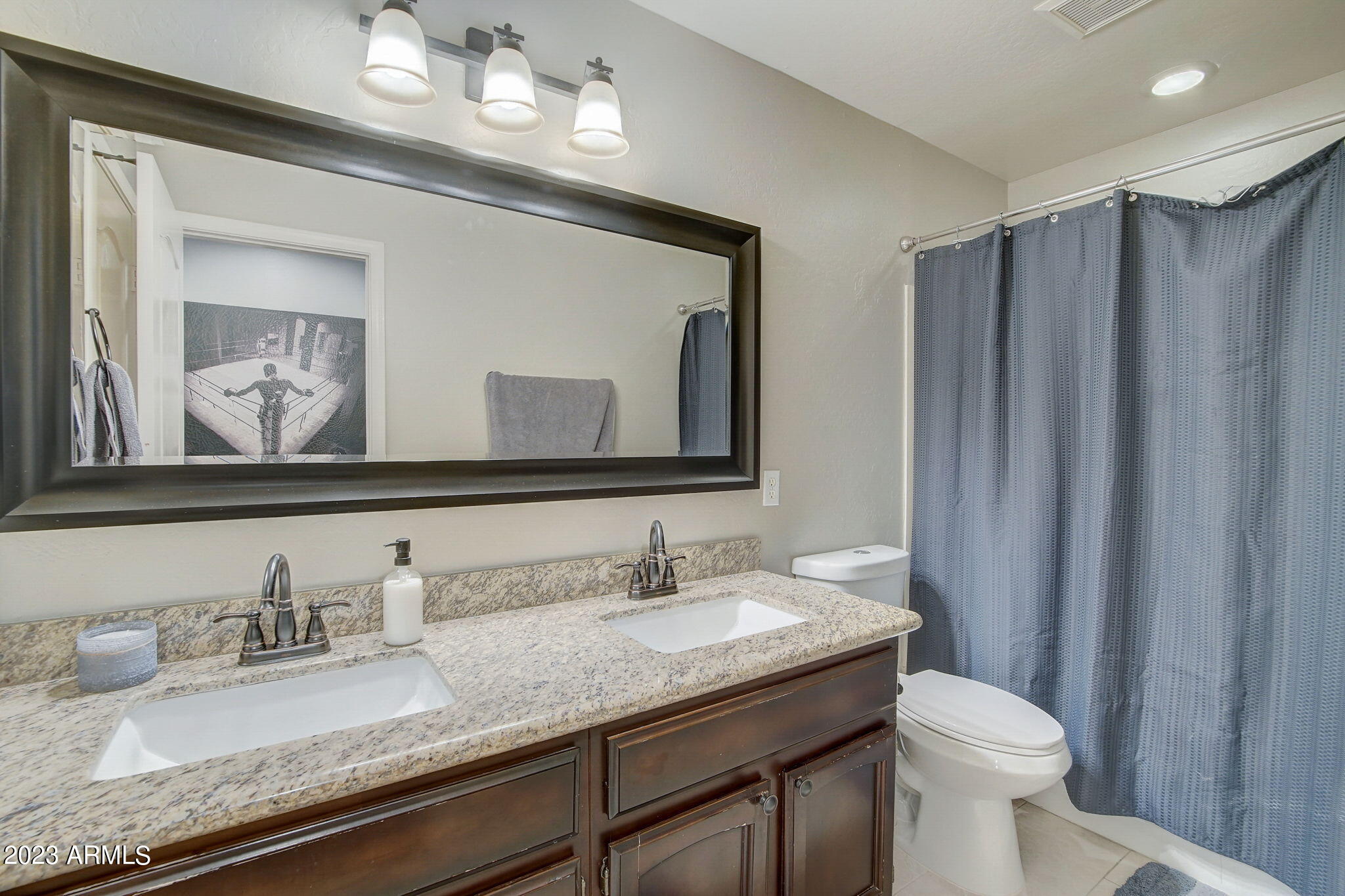 5125 E VILLA RITA Drive