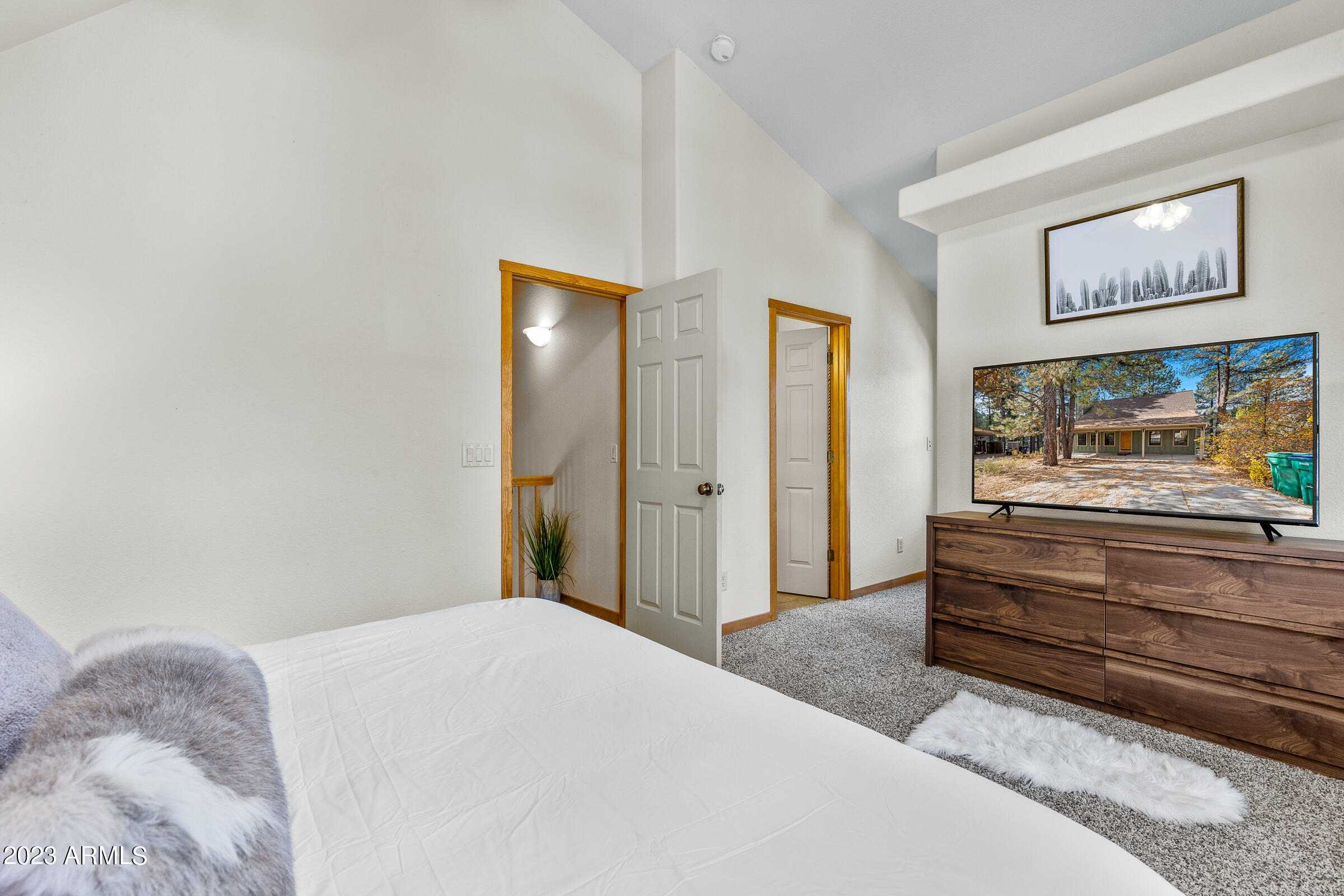 3056 SHIPROCK OVI --