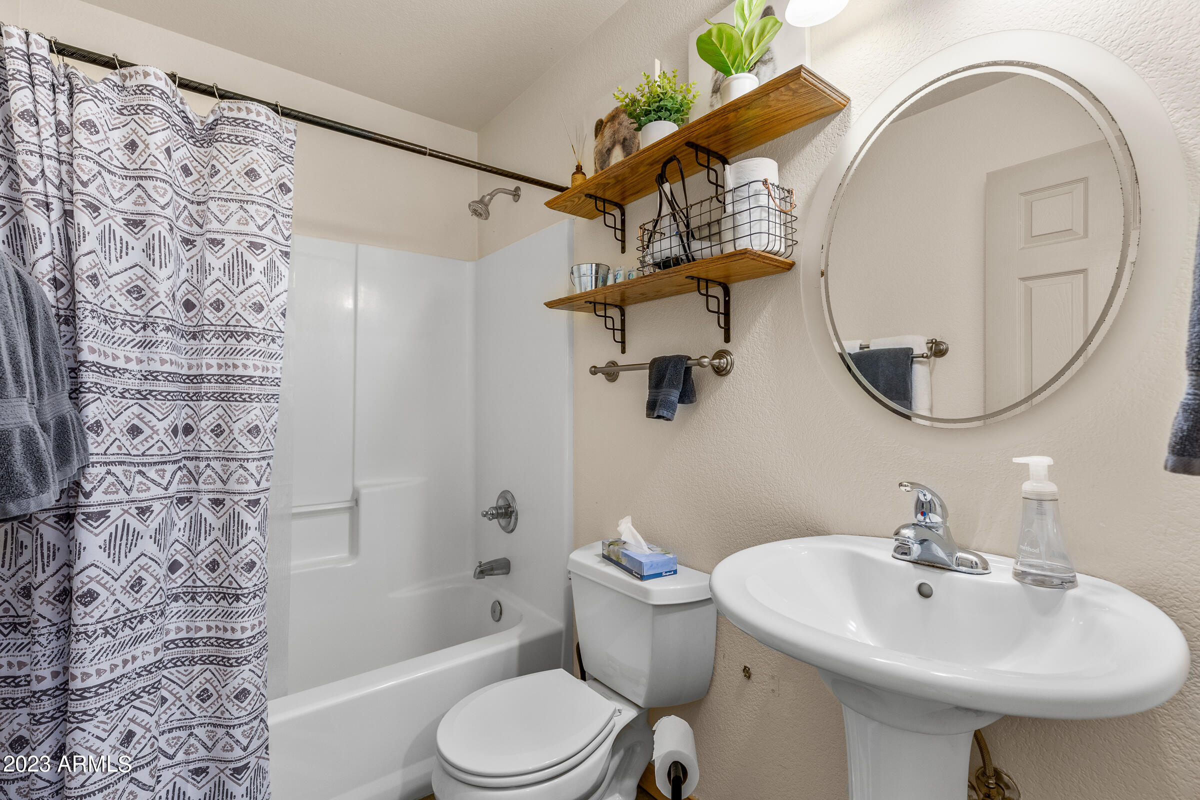 3056 SHIPROCK OVI --