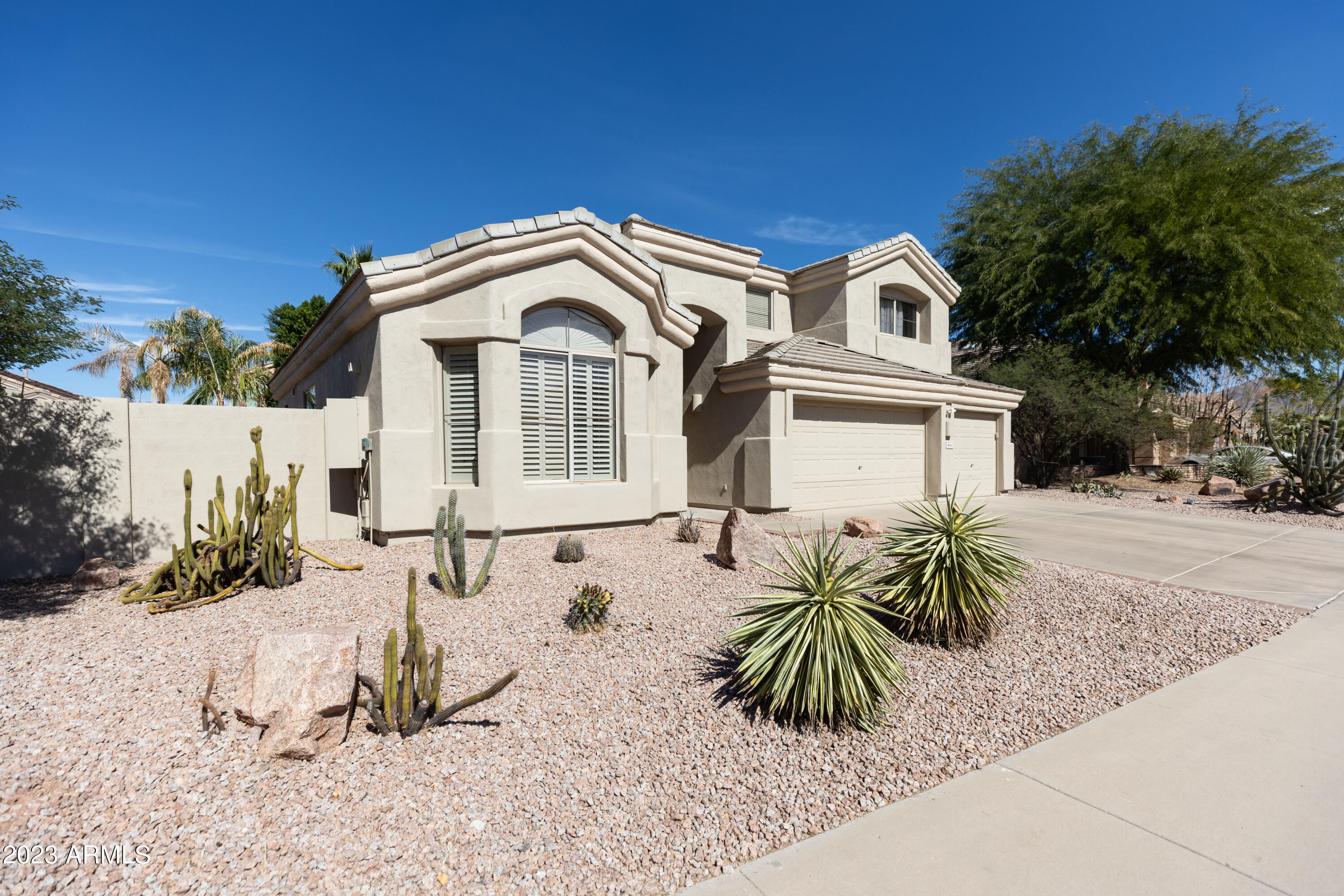 9656 E DAVENPORT Drive