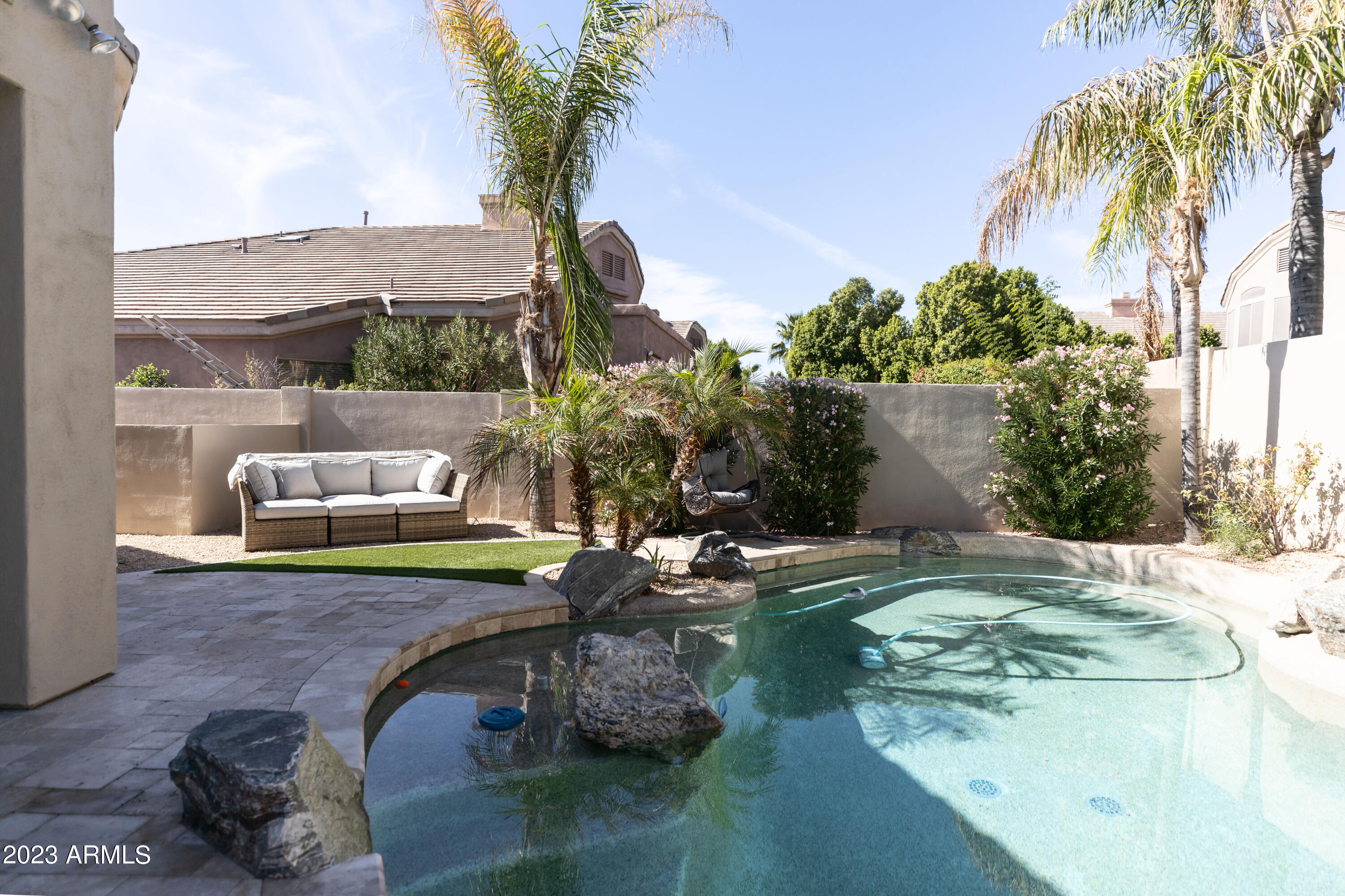 9656 E DAVENPORT Drive