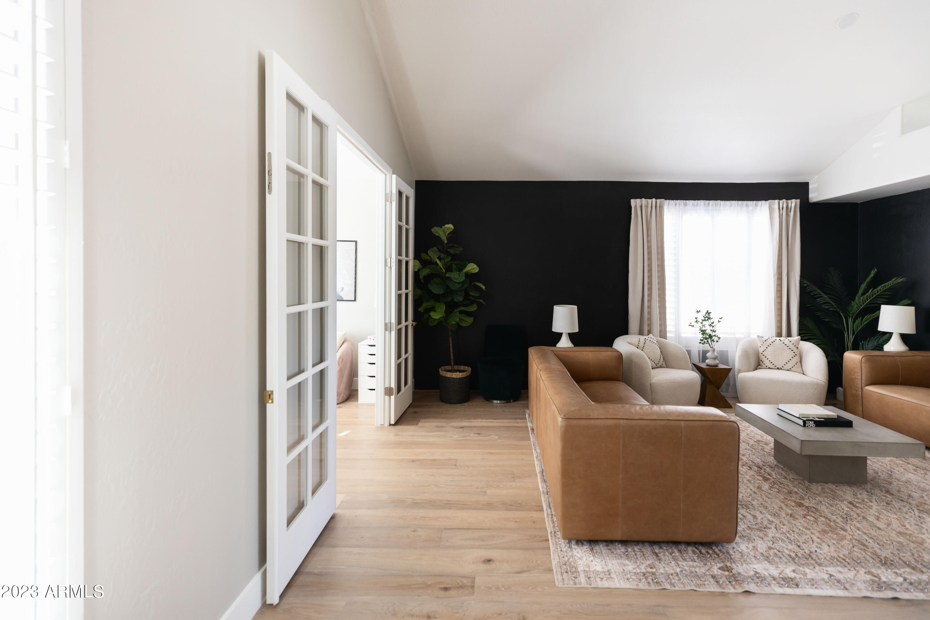 9656 E DAVENPORT Drive