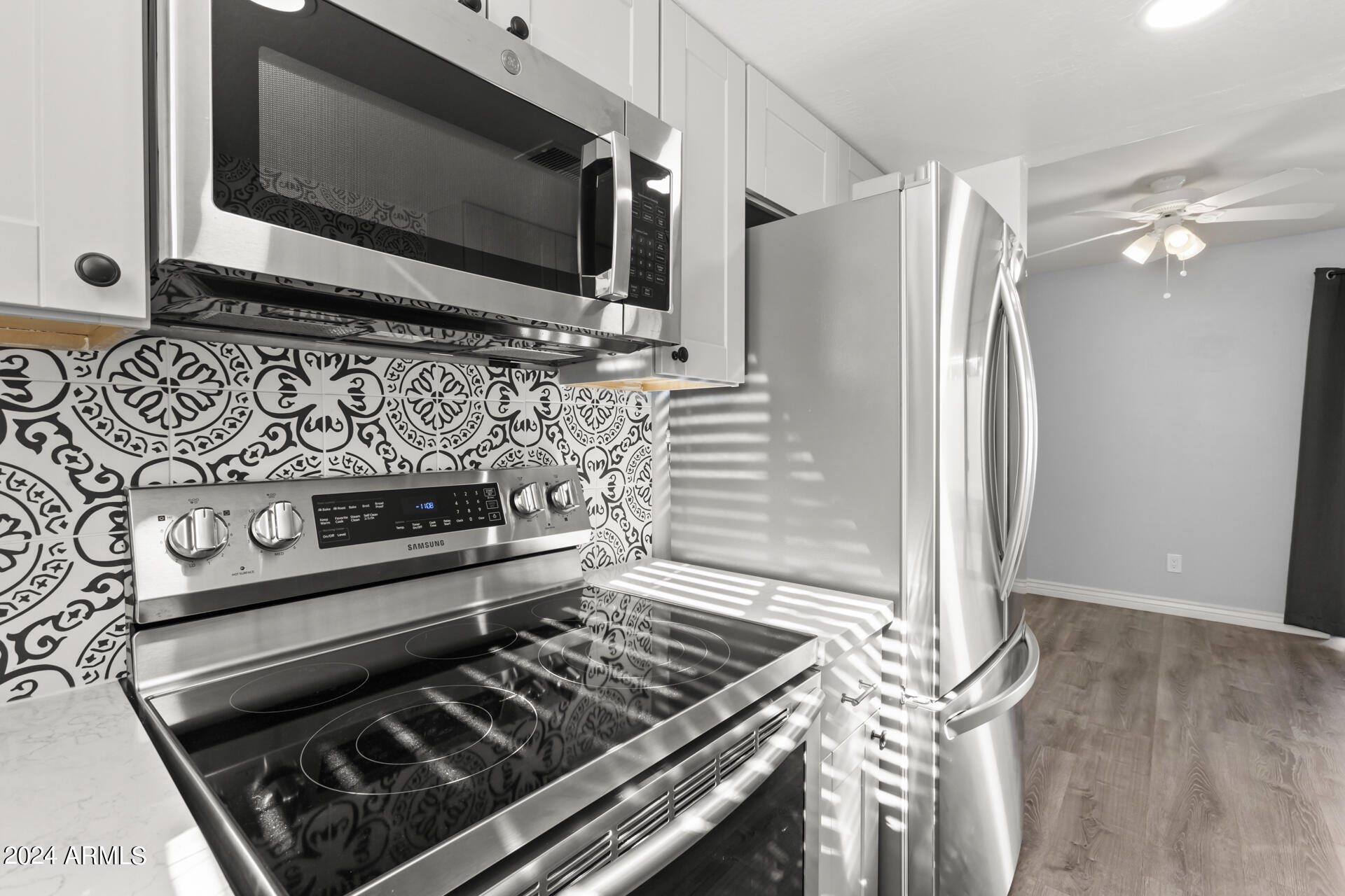 8502 N CENTRAL Avenue # 13