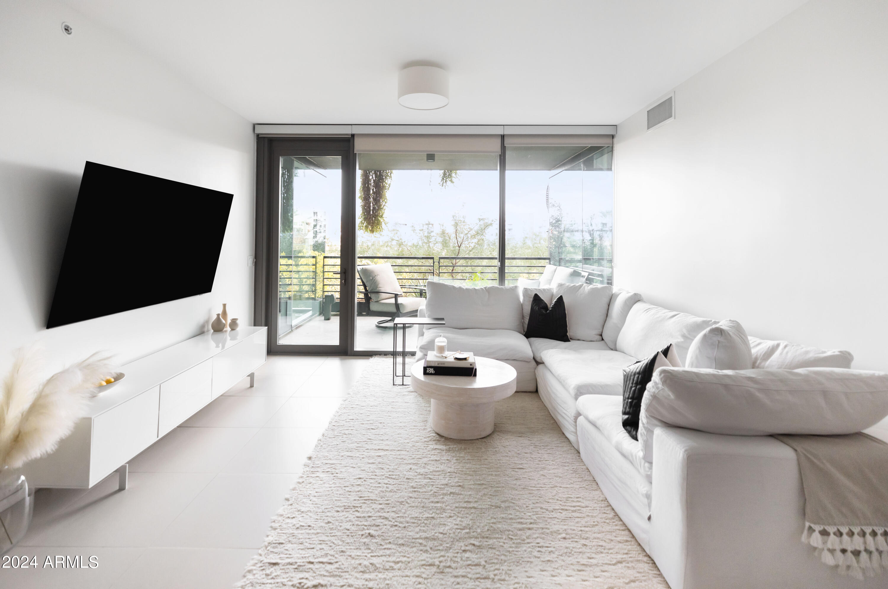 7180 E KIERLAND Boulevard # 213