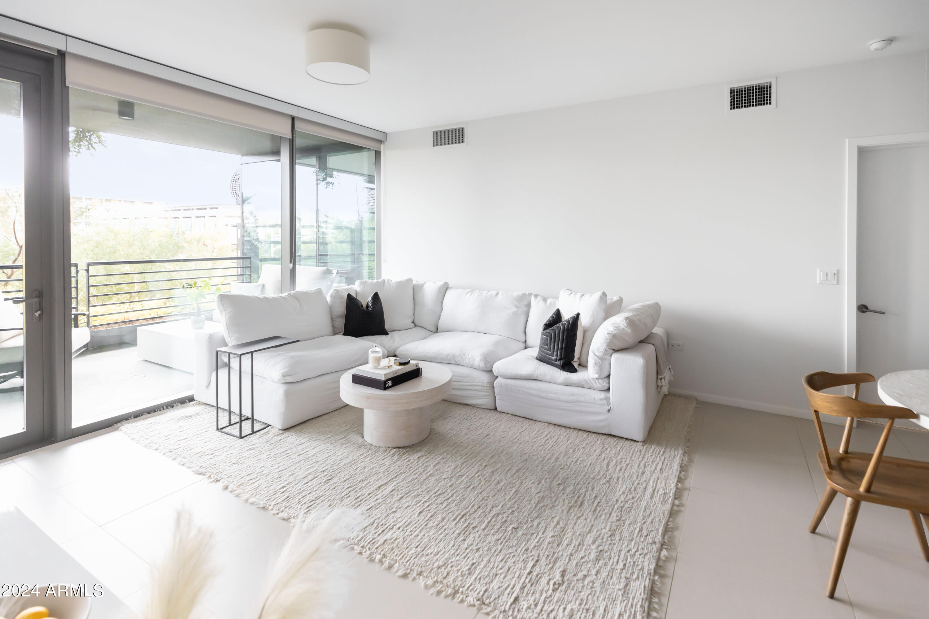 7180 E KIERLAND Boulevard # 213