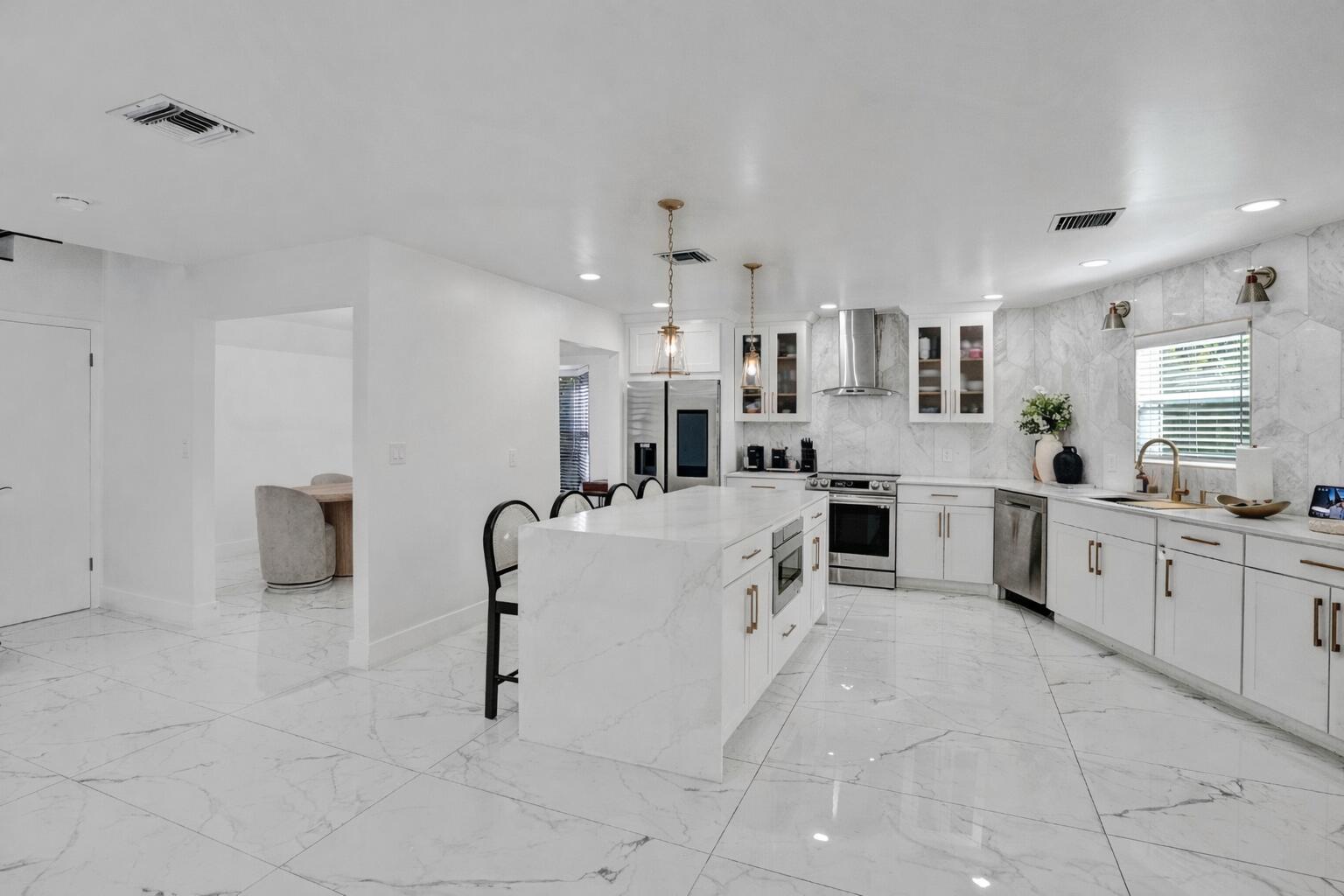 861 Mockingbird Lane