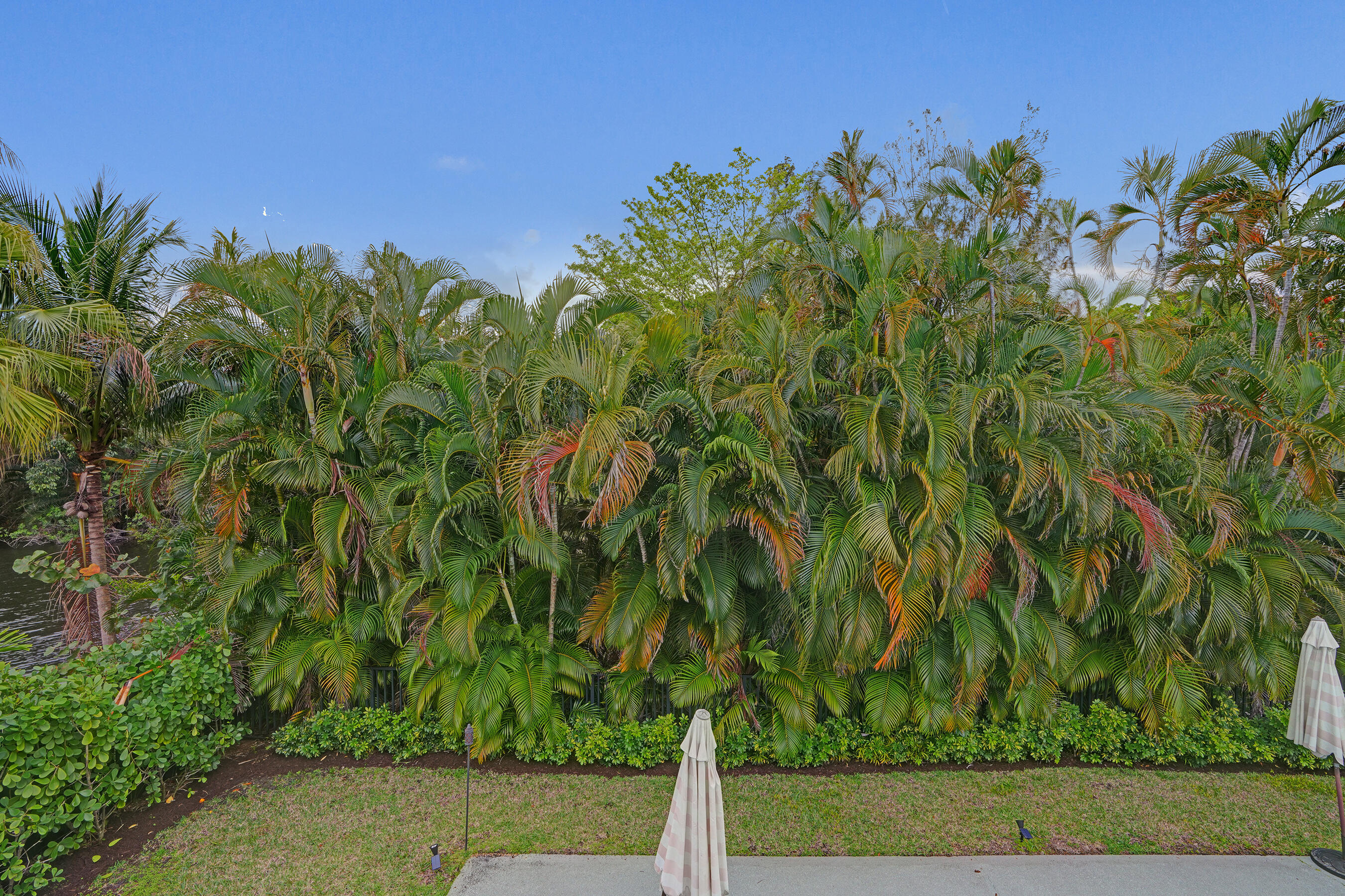 861 Mockingbird Lane