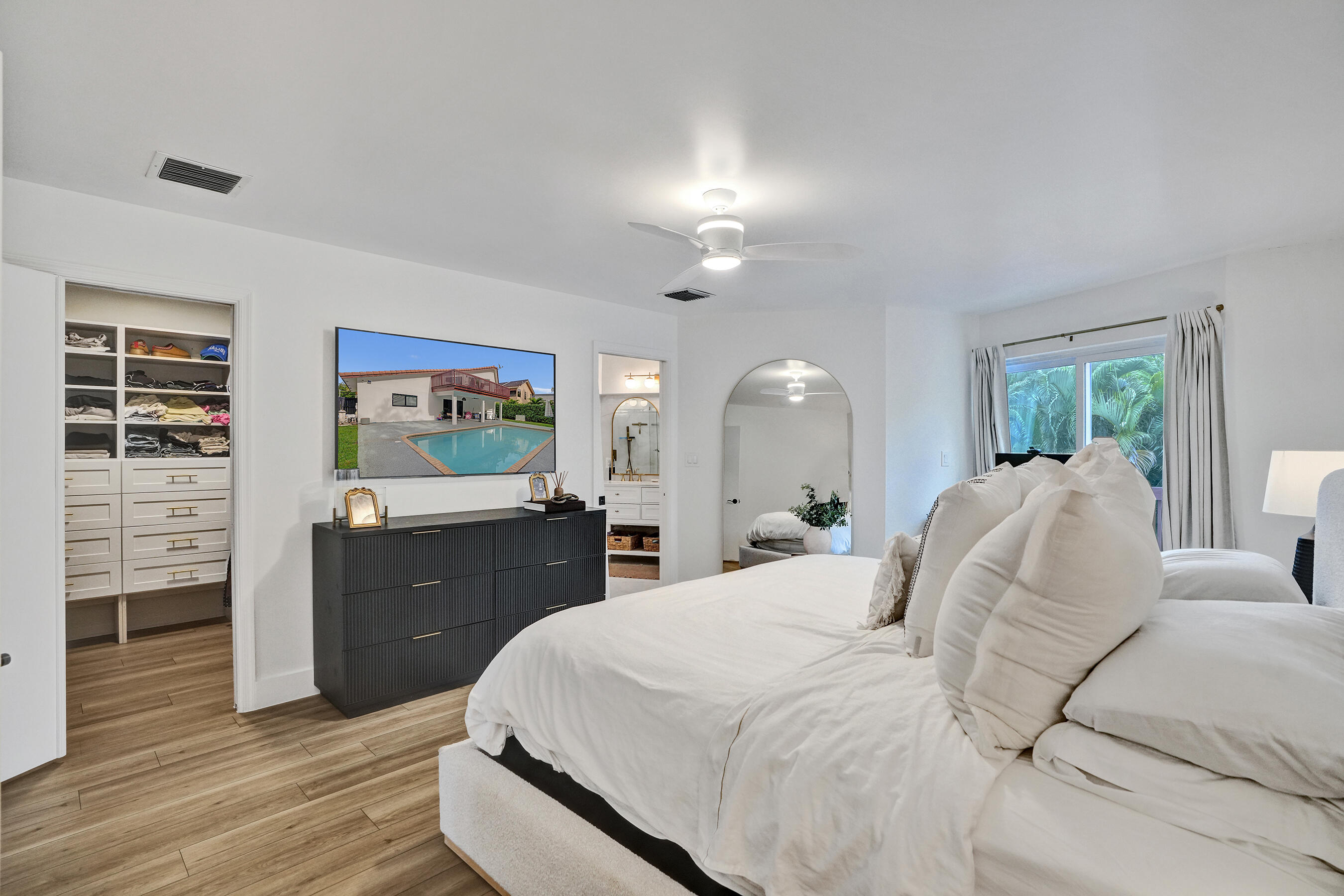 861 Mockingbird Lane