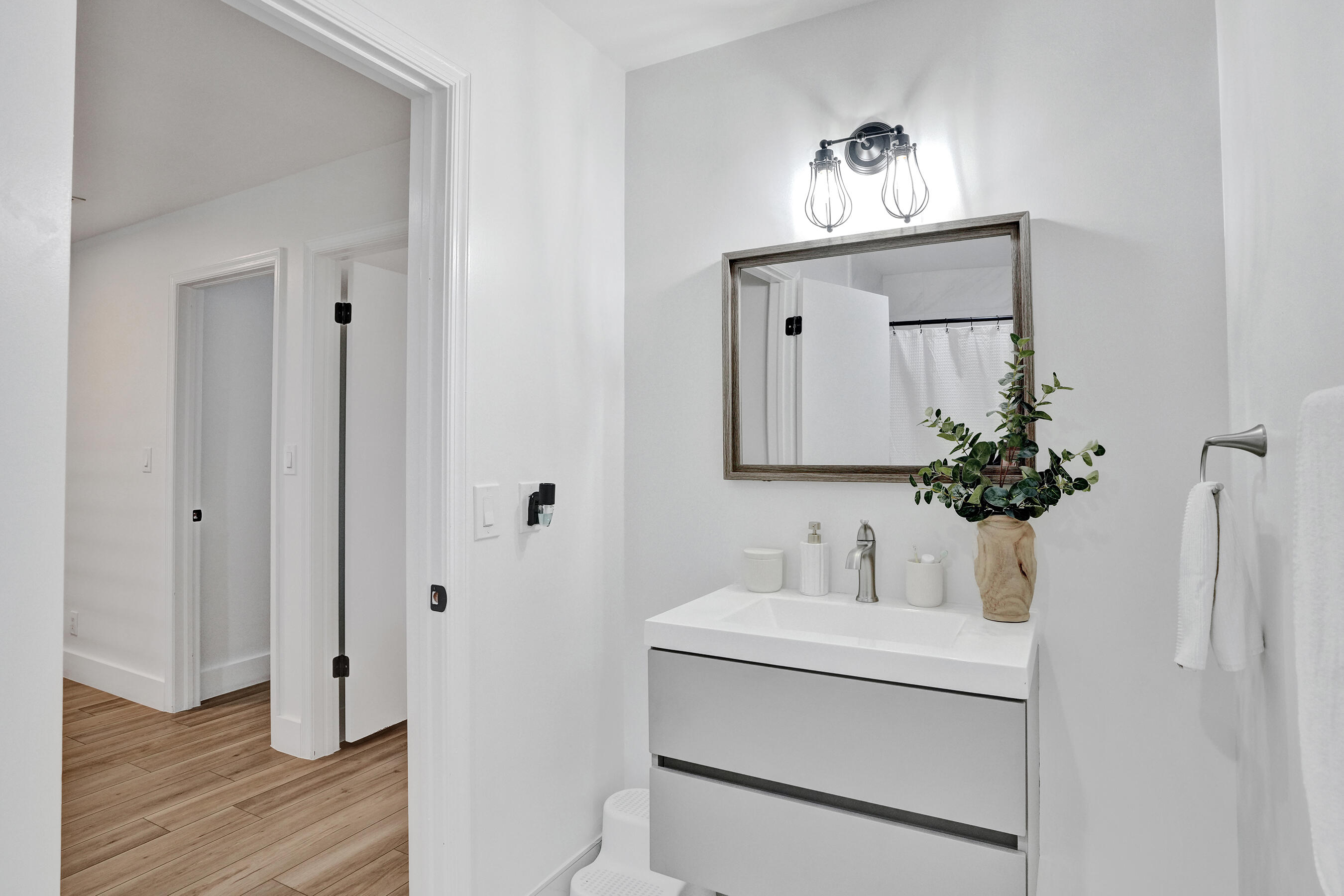 861 Mockingbird Lane