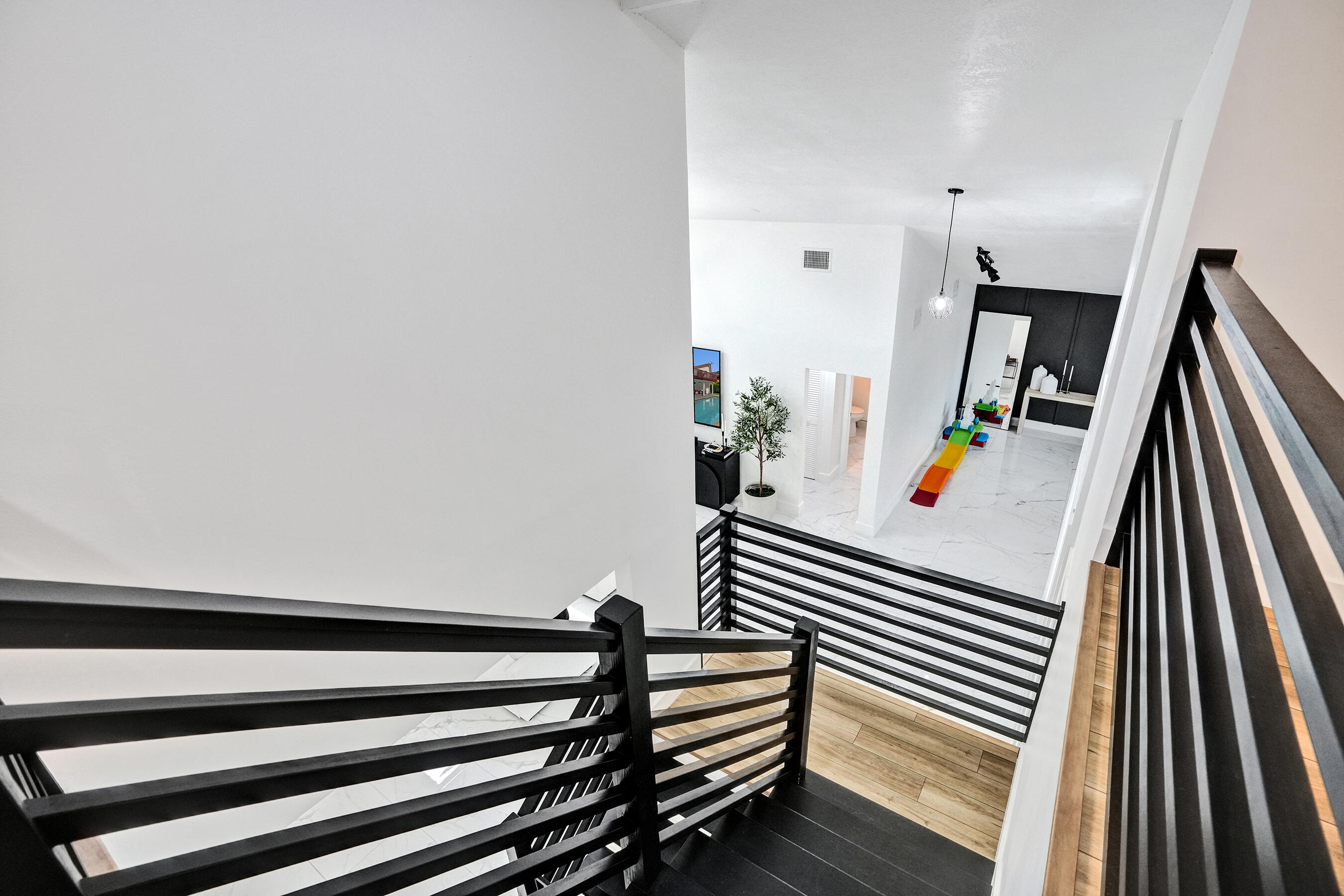 861 Mockingbird Lane