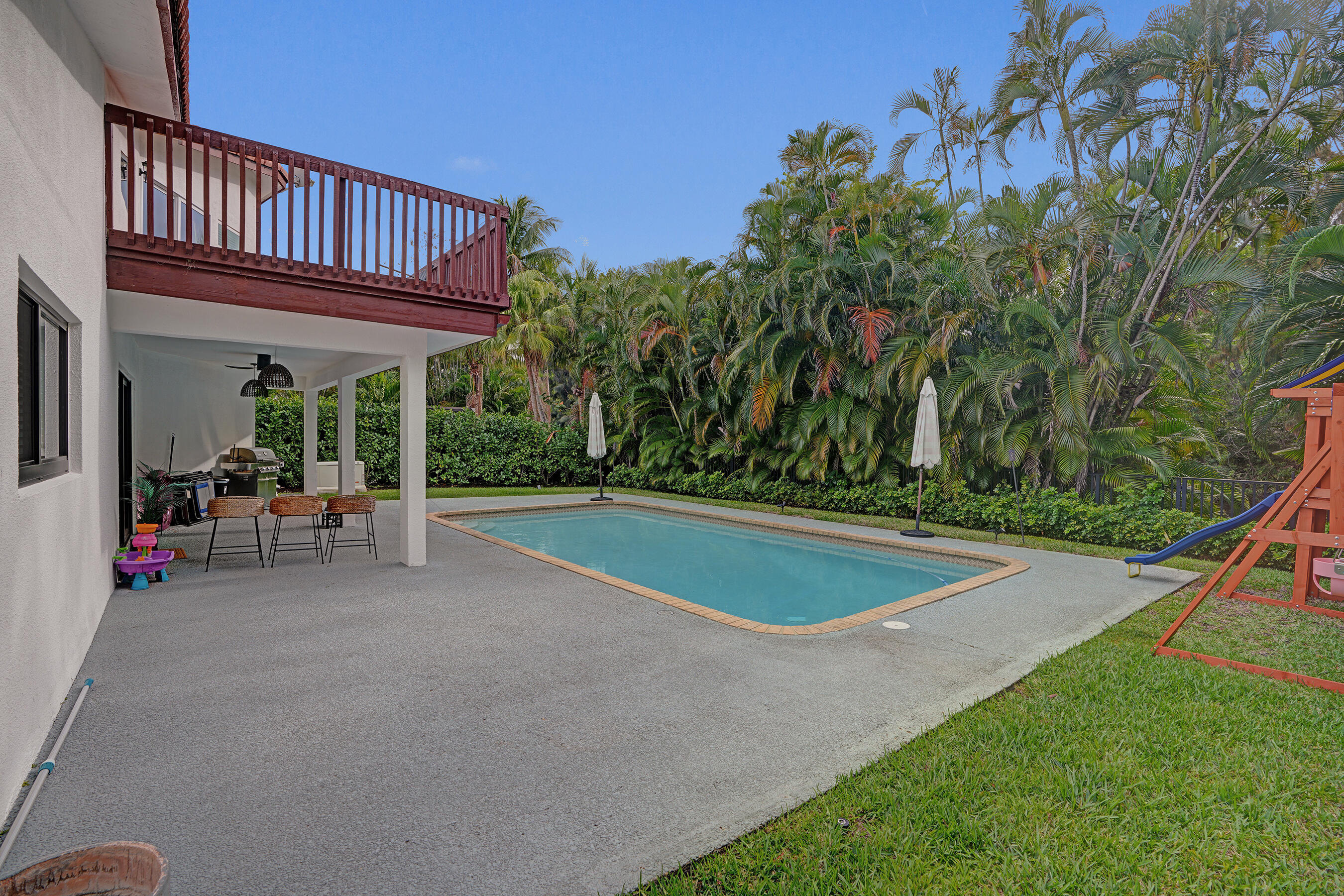 861 Mockingbird Lane