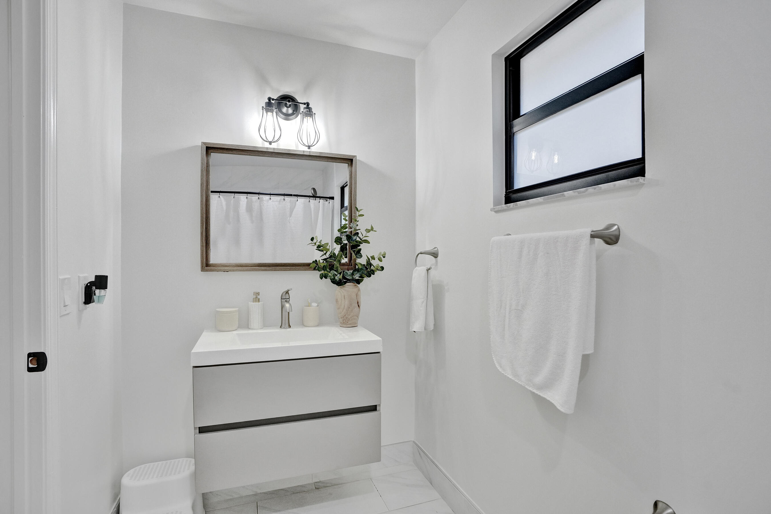 861 Mockingbird Lane