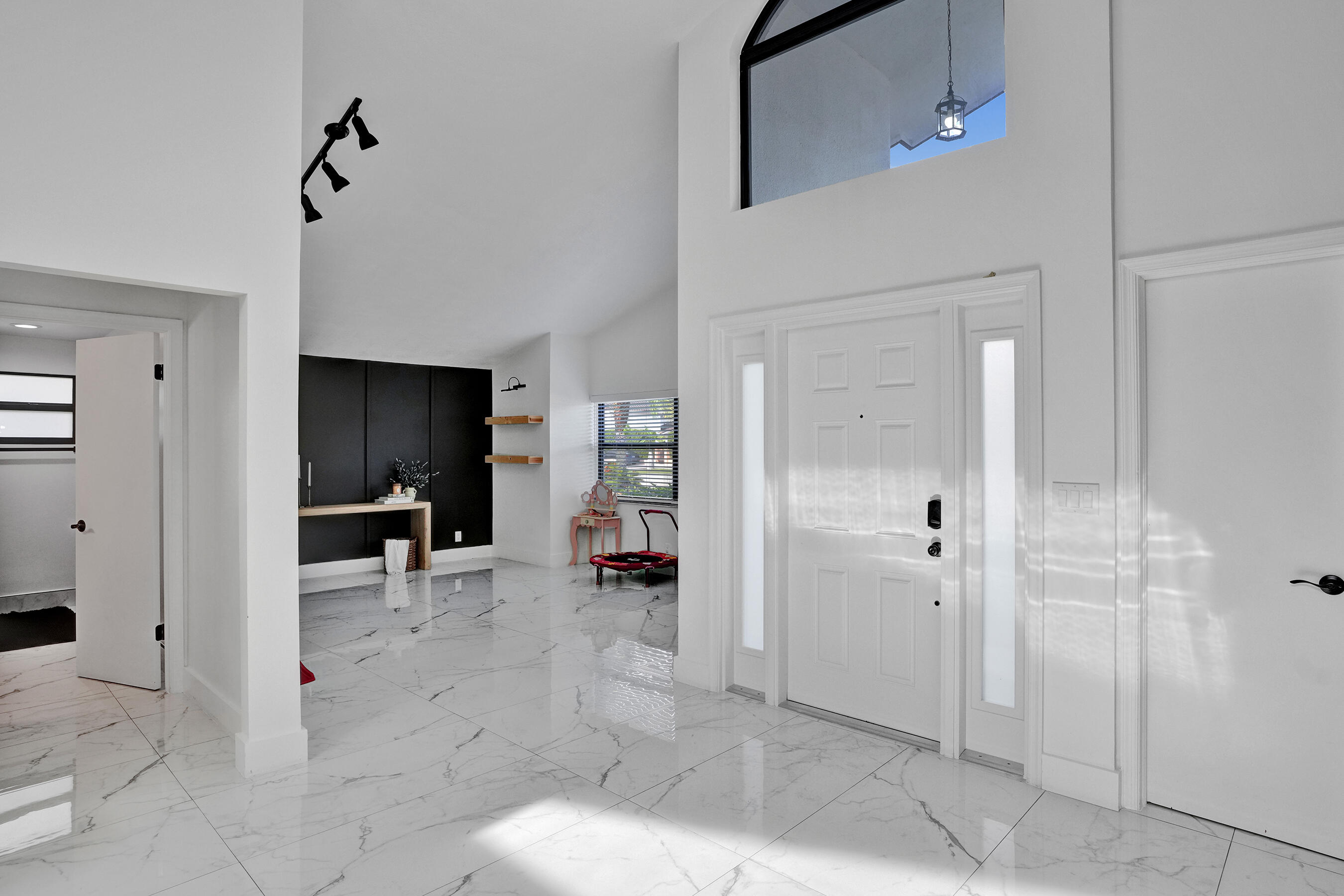 861 Mockingbird Lane