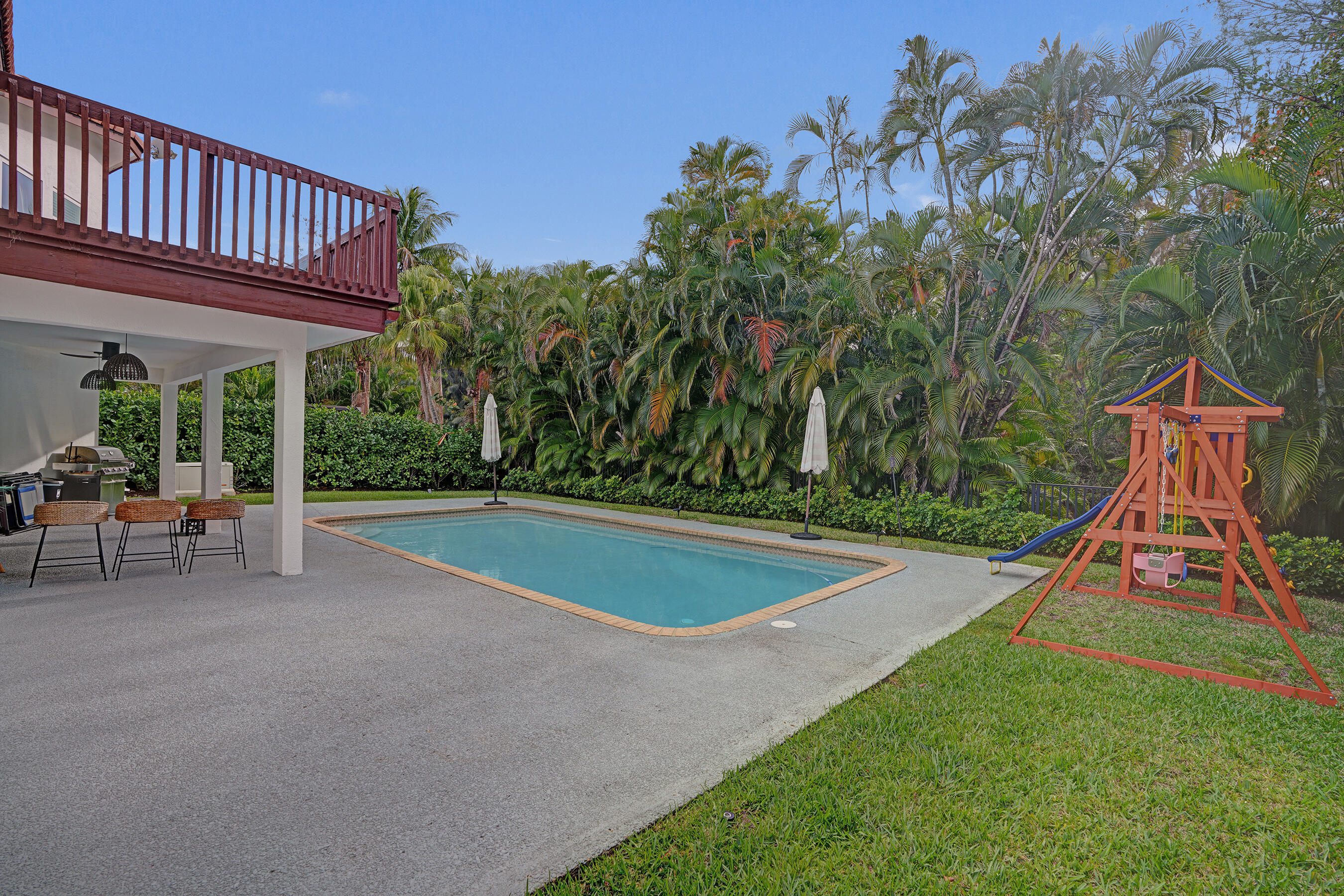 861 Mockingbird Lane