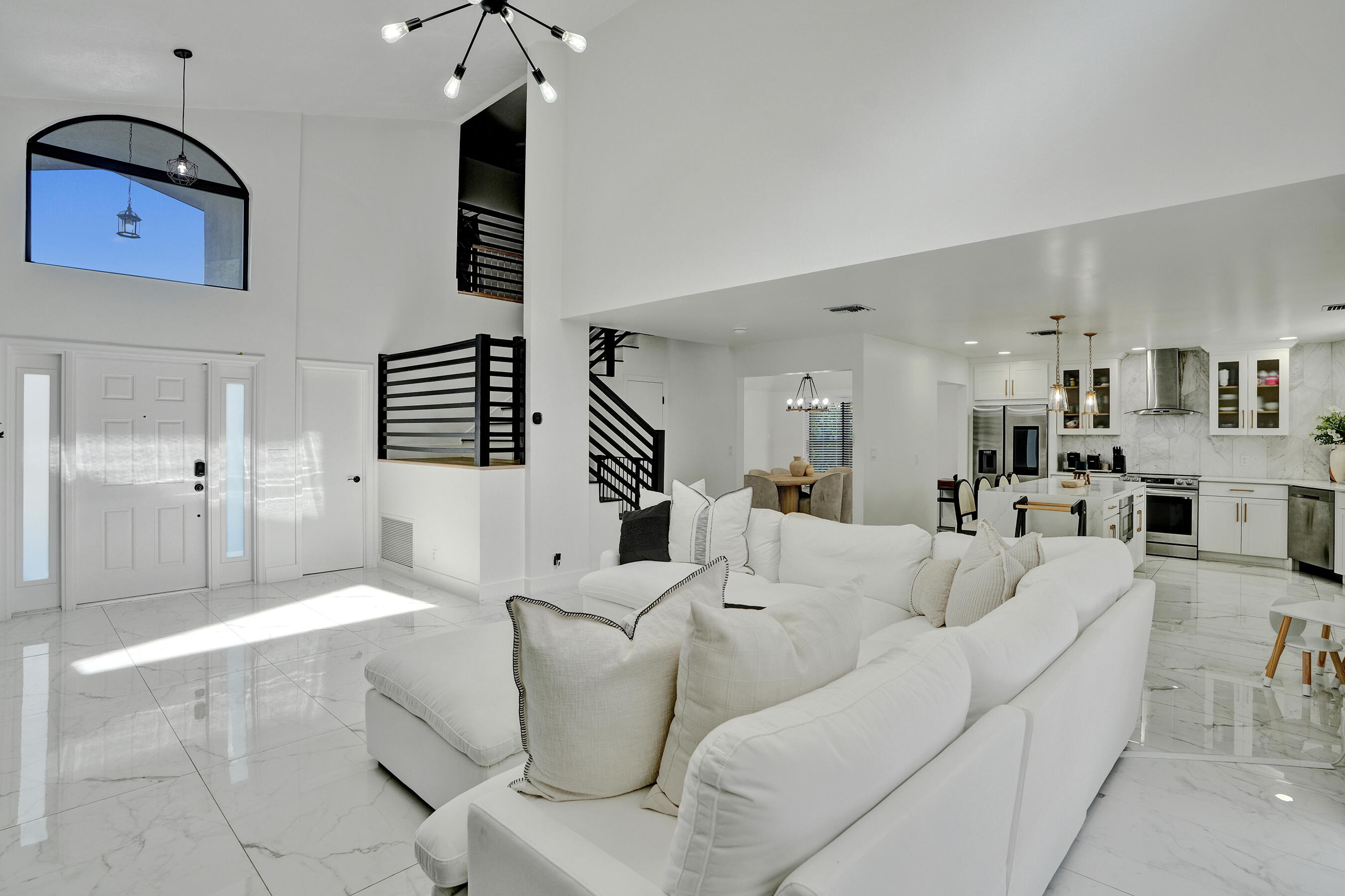 861 Mockingbird Lane