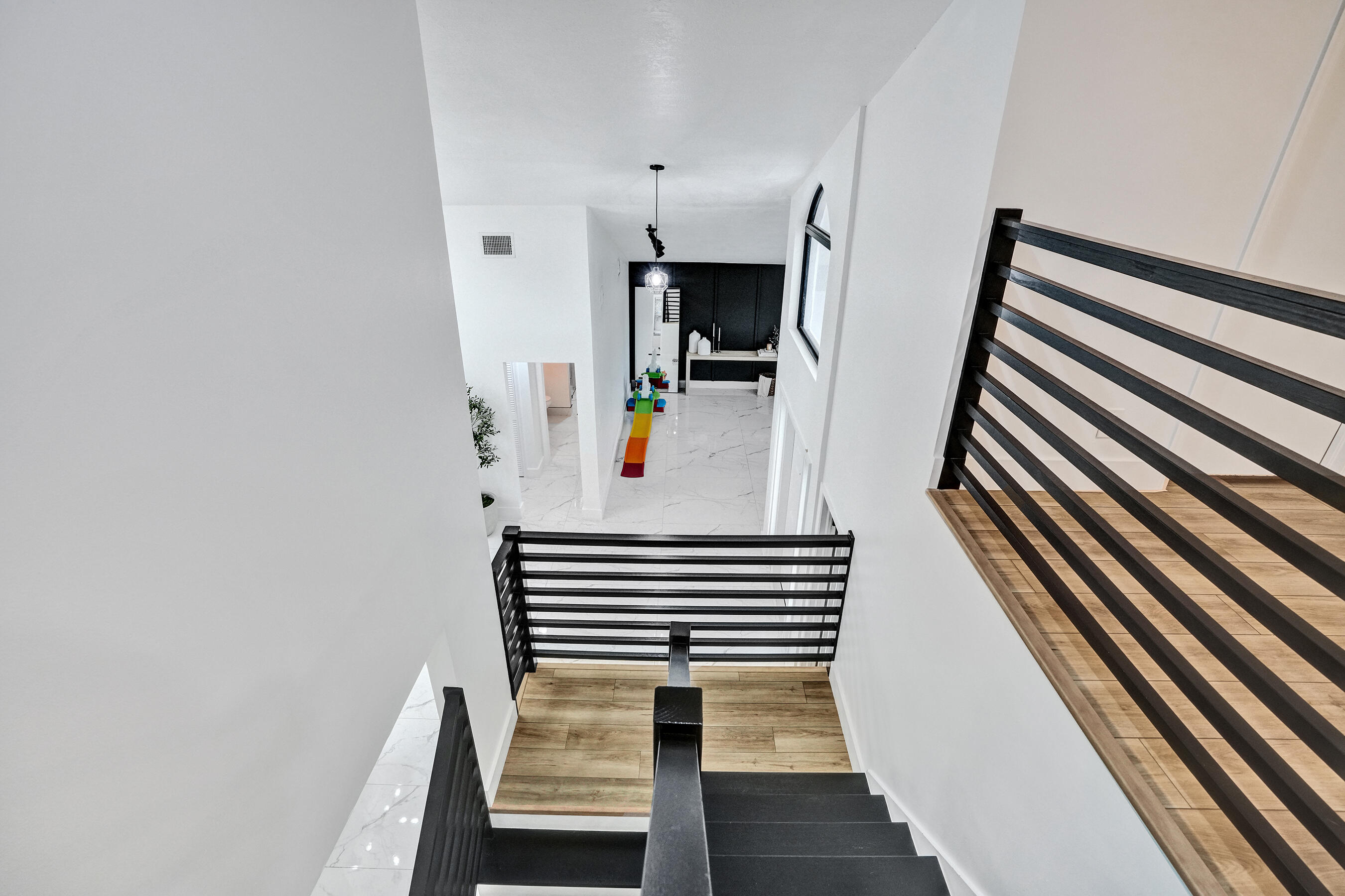 861 Mockingbird Lane