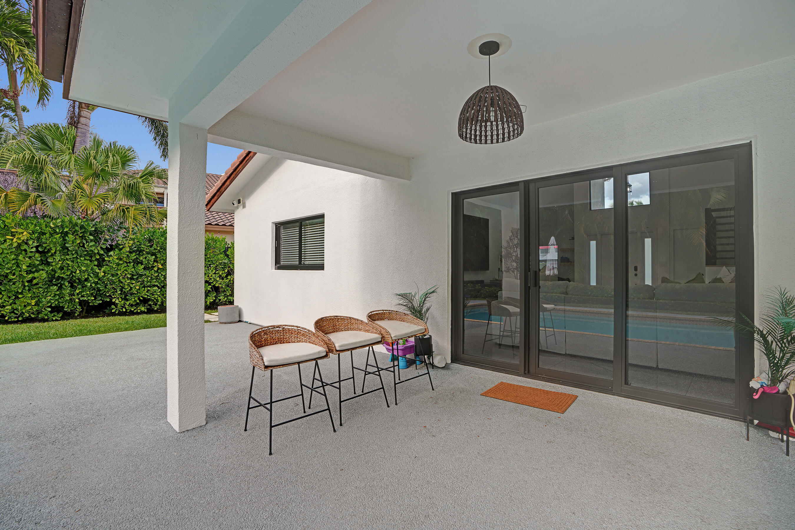 861 Mockingbird Lane